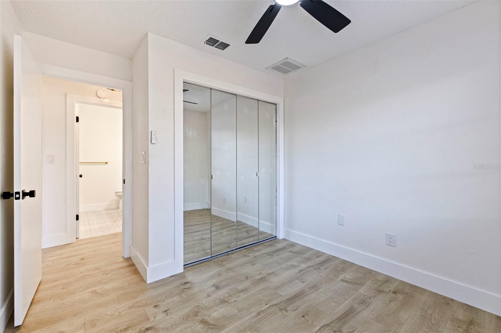 6401 69TH AVE N, PINELLAS PARK, FL, 33781