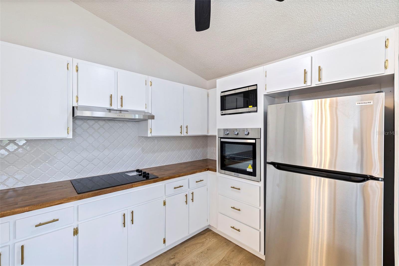 6401 69TH AVE N, PINELLAS PARK, FL, 33781