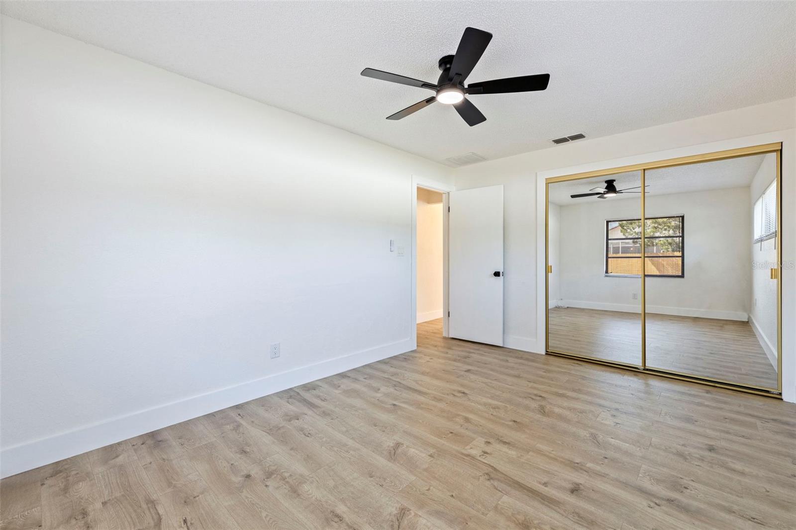 6401 69TH AVE N, PINELLAS PARK, FL, 33781