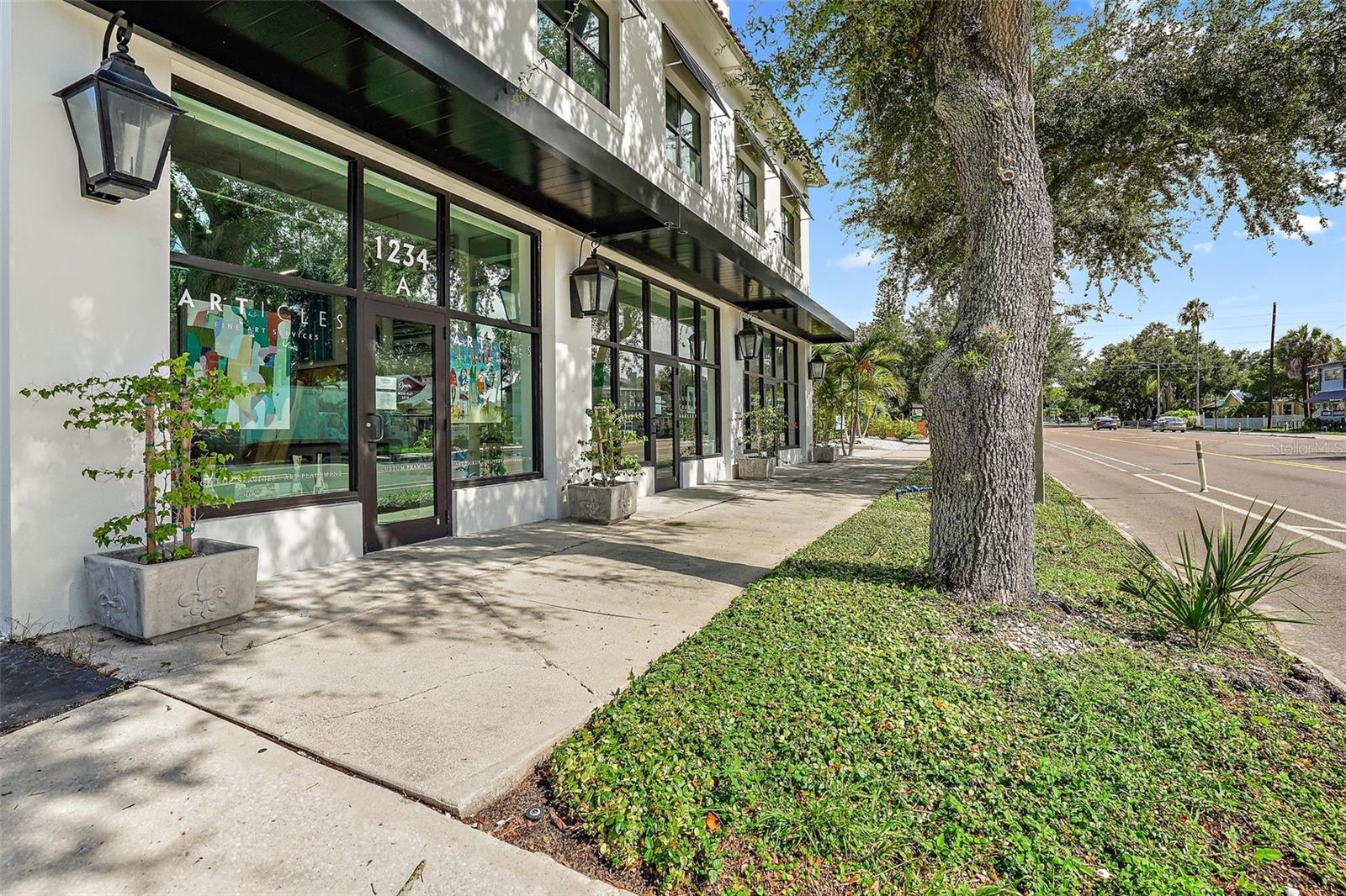 779 12TH AVE N, ST PETERSBURG, FL, 33704