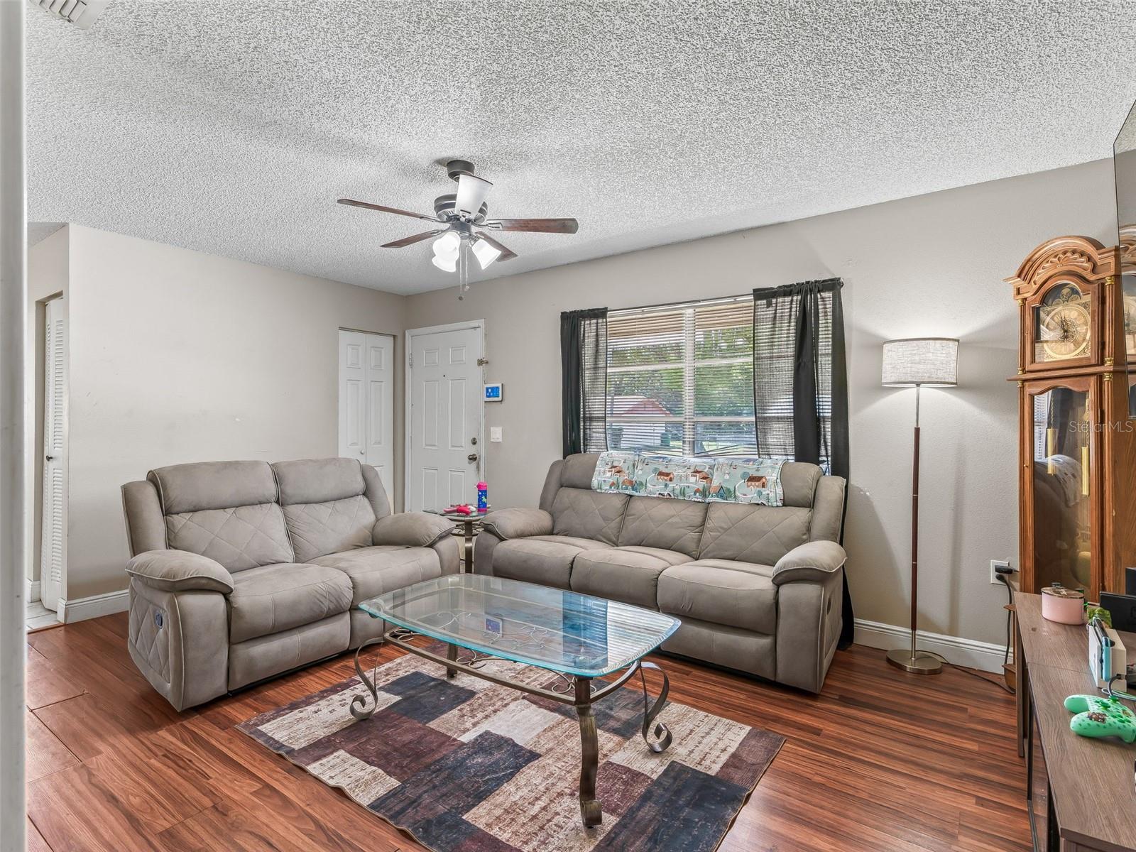 911 JACARANDA DR, LADY LAKE, FL, 32159