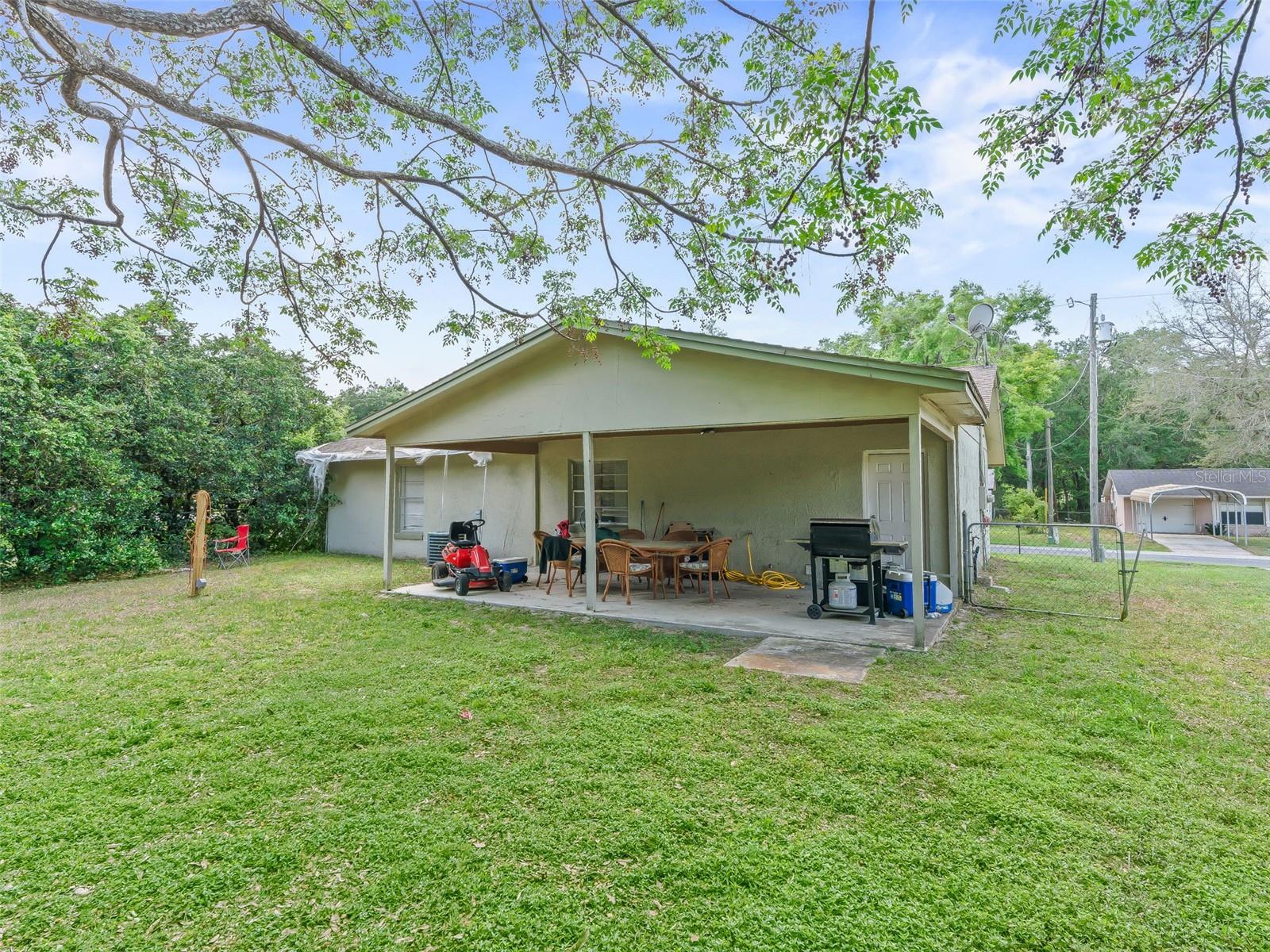 911 JACARANDA DR, LADY LAKE, FL, 32159