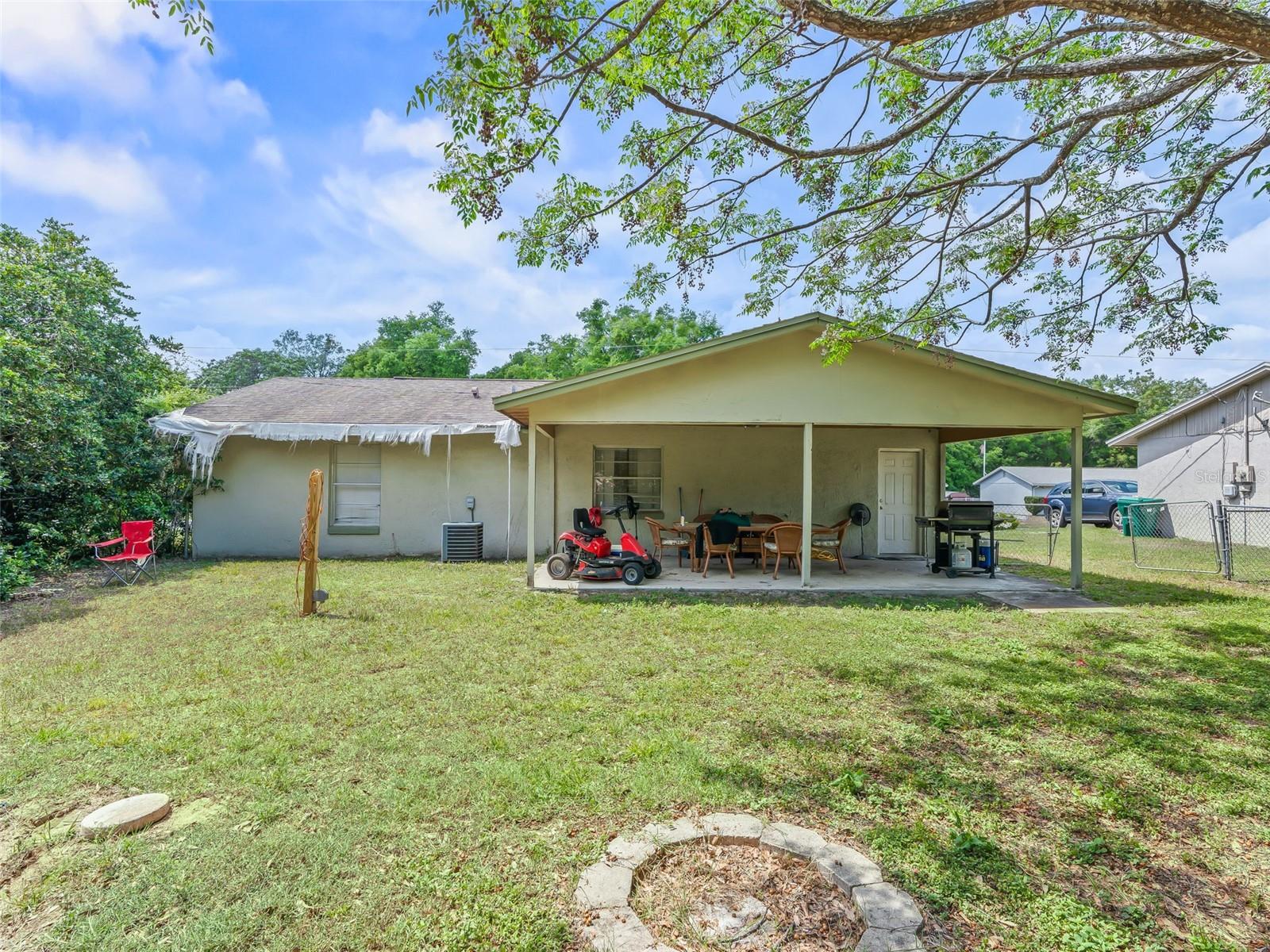 911 JACARANDA DR, LADY LAKE, FL, 32159
