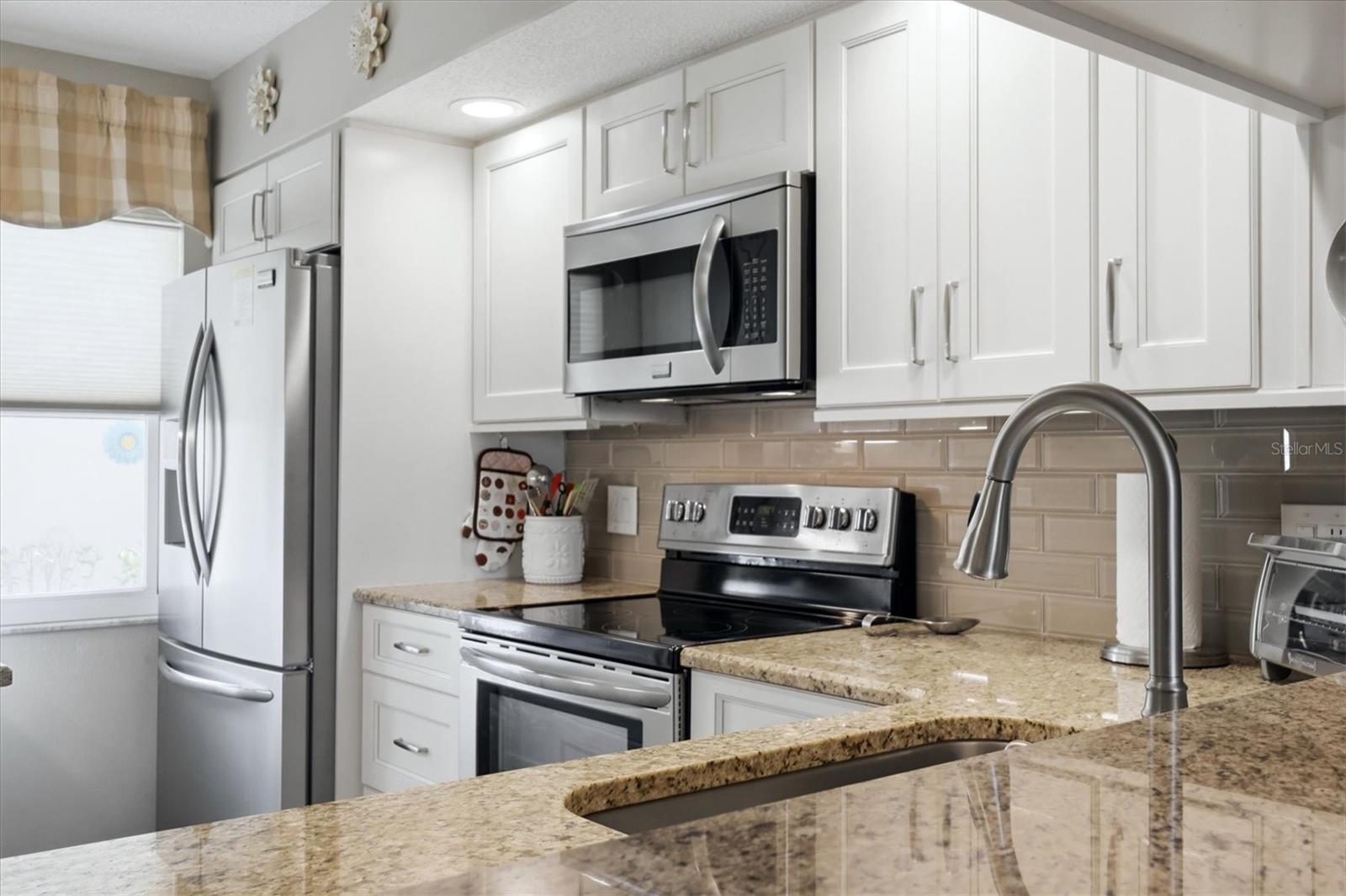 433 CERROMAR LN #334, VENICE, FL, 34293