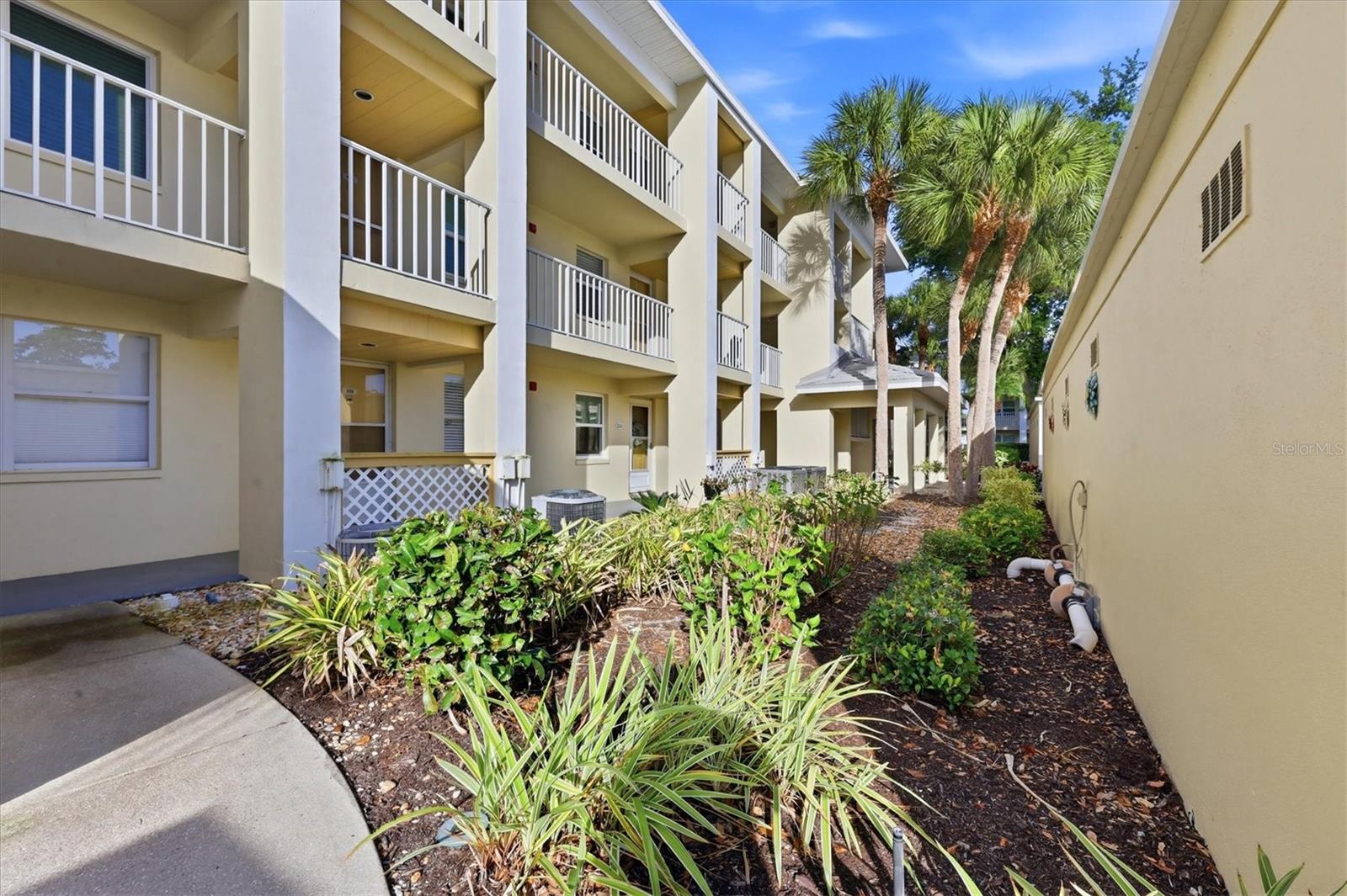 433 CERROMAR LN #334, VENICE, FL, 34293