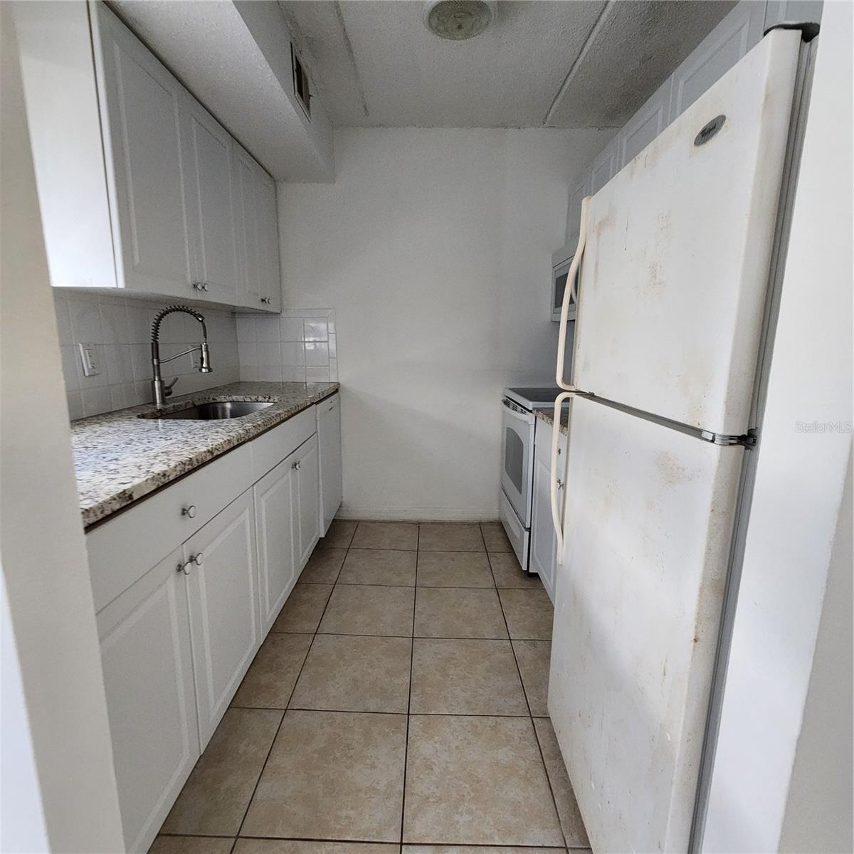 3206 W AZEELE ST #227, TAMPA, FL, 33609