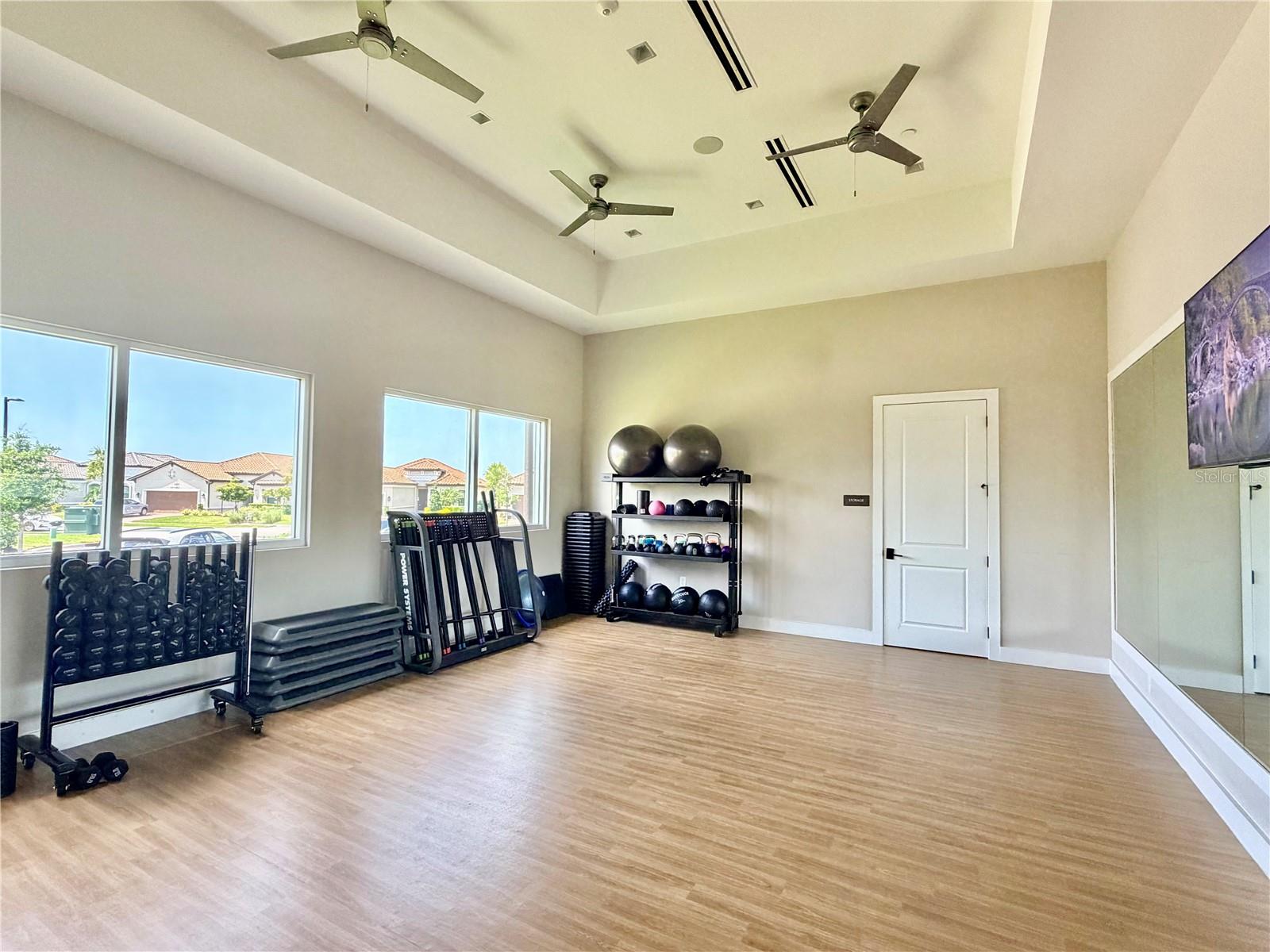 6111 MESA GLEN, BRADENTON, FL, 34203