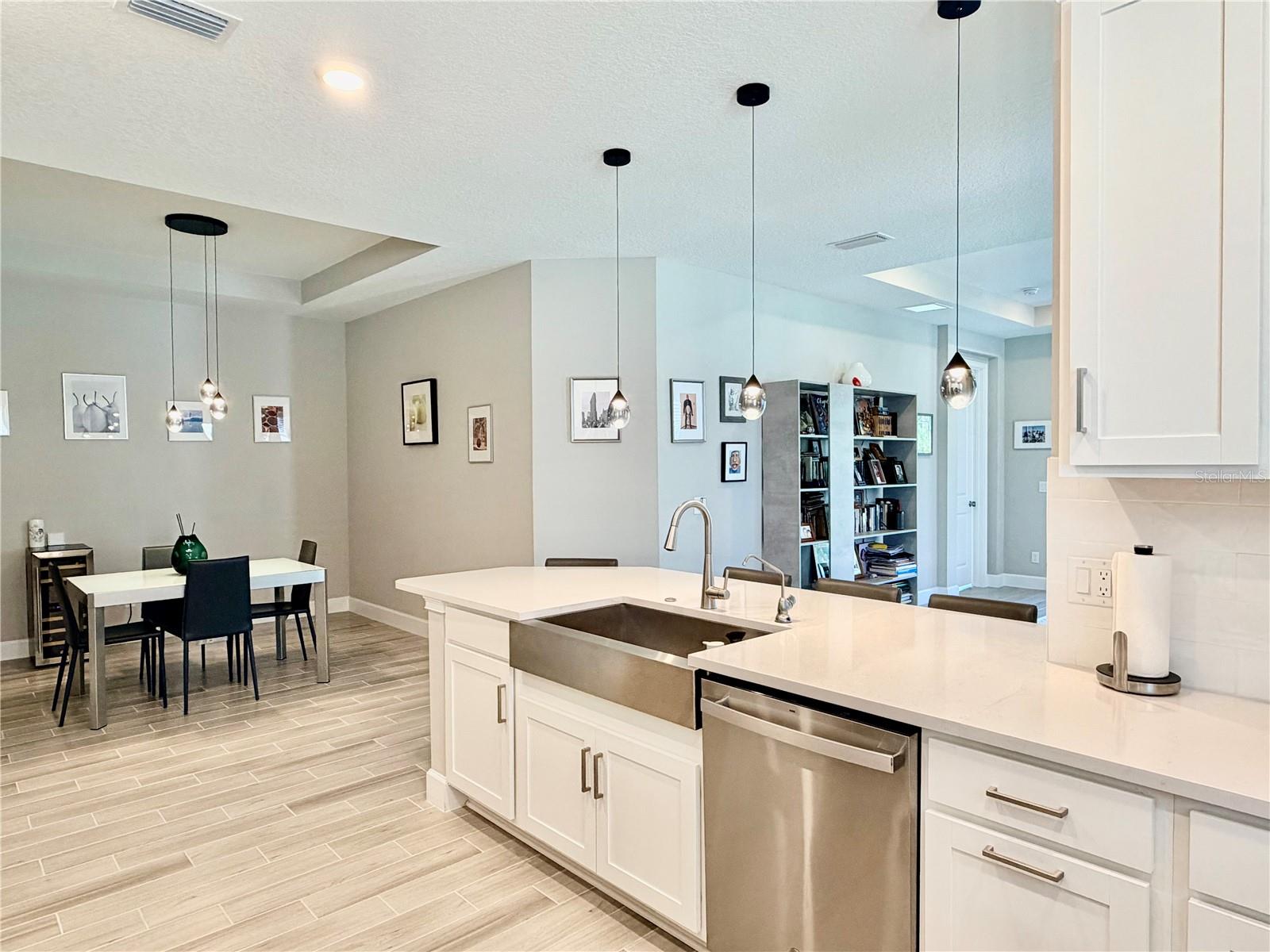 6111 MESA GLEN, BRADENTON, FL, 34203