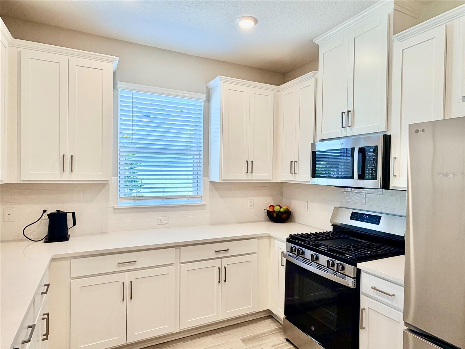 6111 MESA GLEN, BRADENTON, FL, 34203