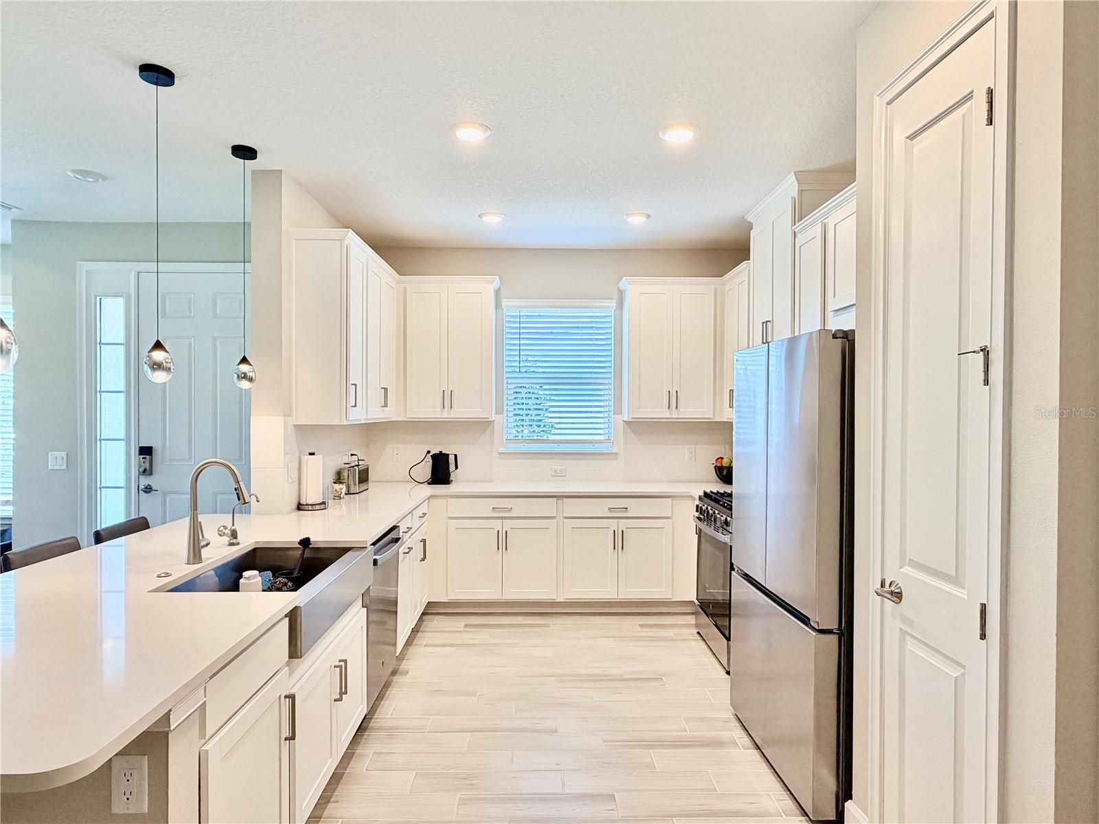 6111 MESA GLEN, BRADENTON, FL, 34203