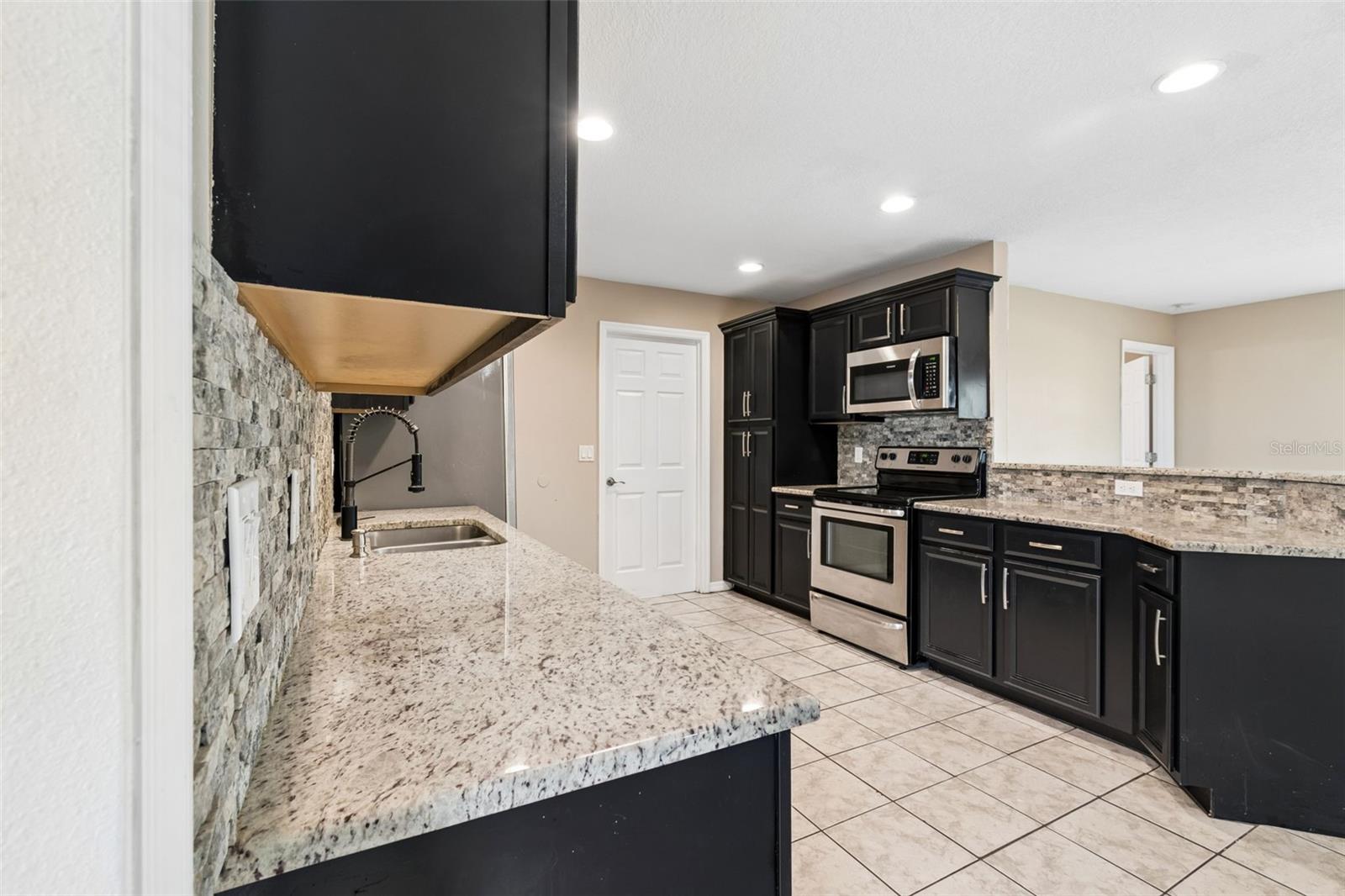 4018 PRADO DR, SARASOTA, FL, 34235