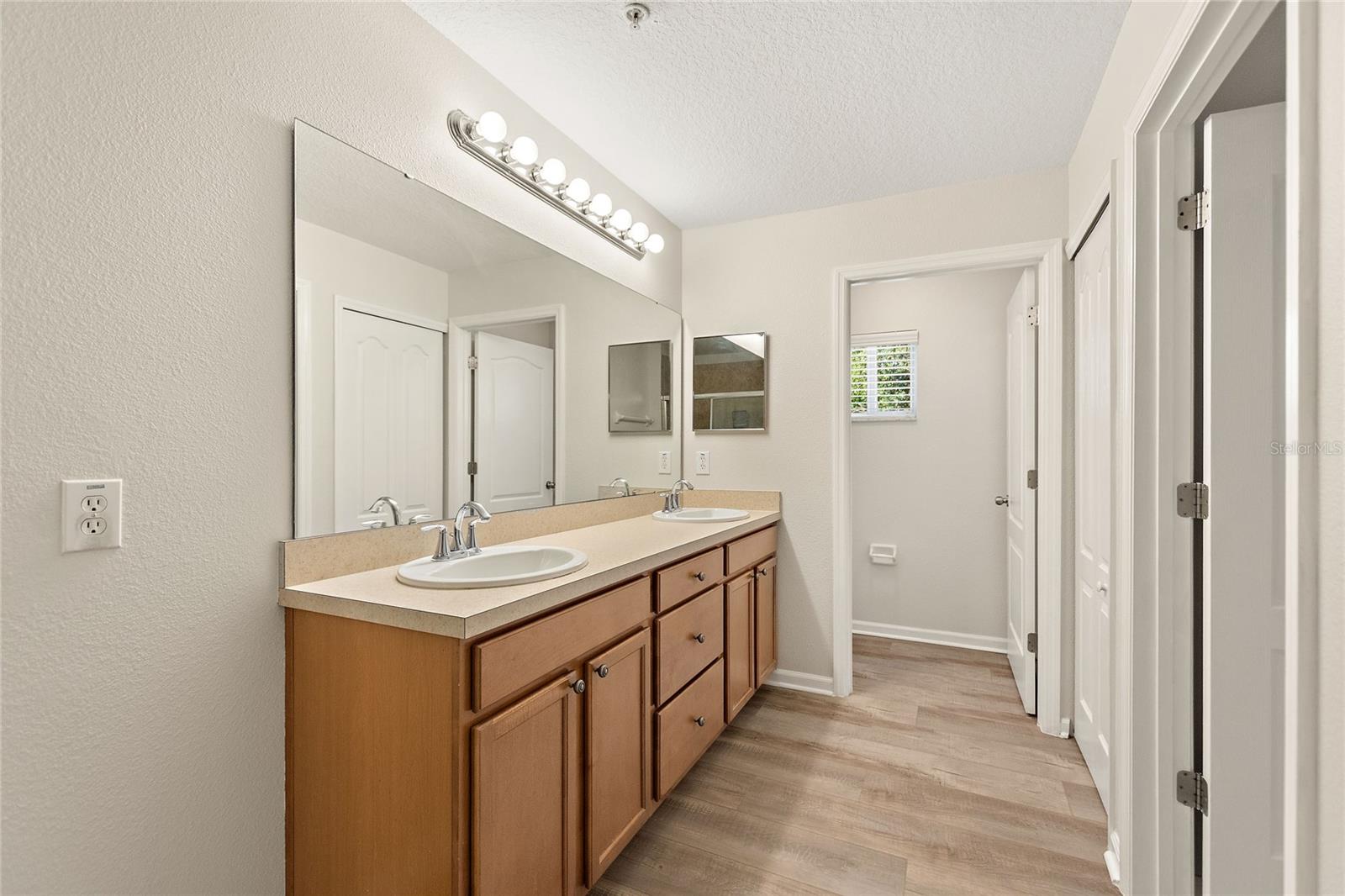 1220 PRIORY CIR, WINTER GARDEN, FL, 34787