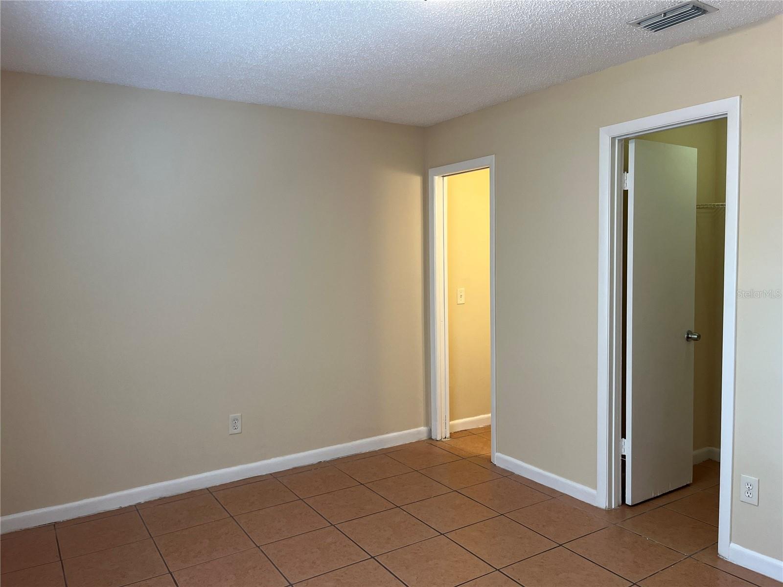 300 ORANGE AVE #B, LONGWOOD, FL, 32750
