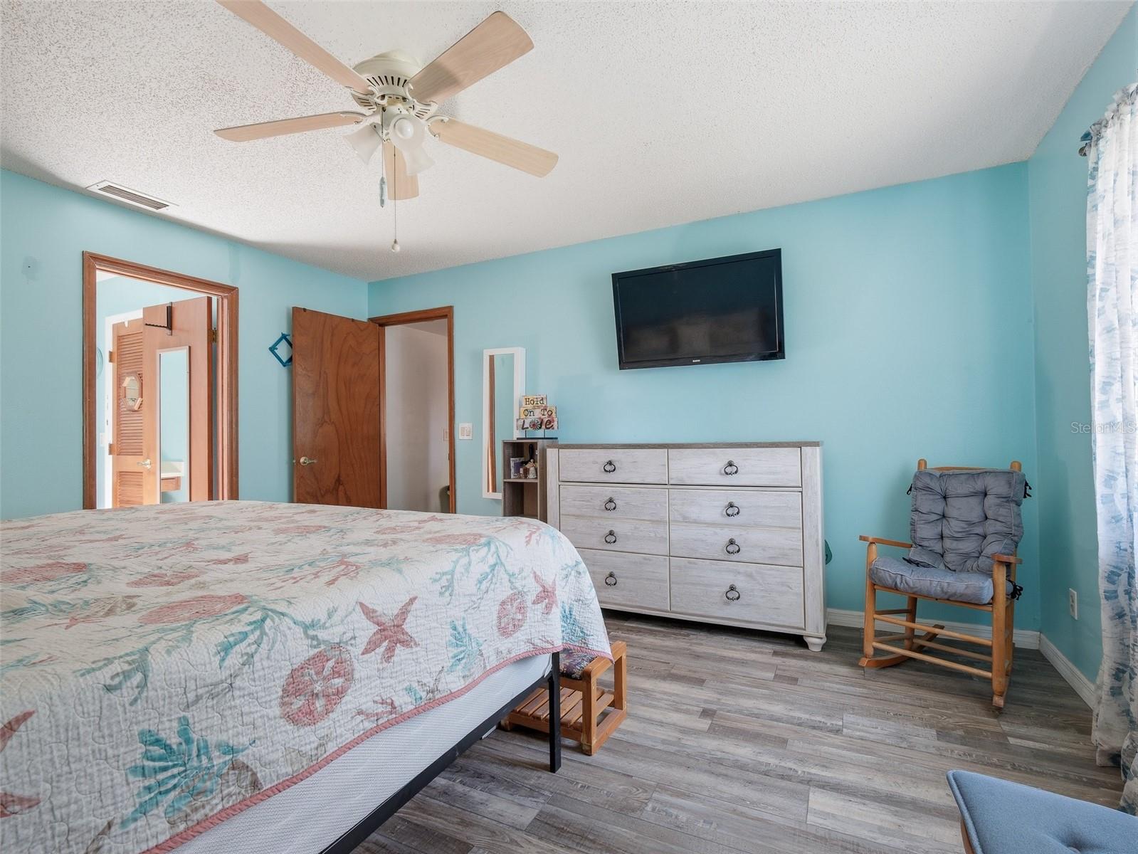 1915 KUMQUAT DR, EDGEWATER, FL, 32141
