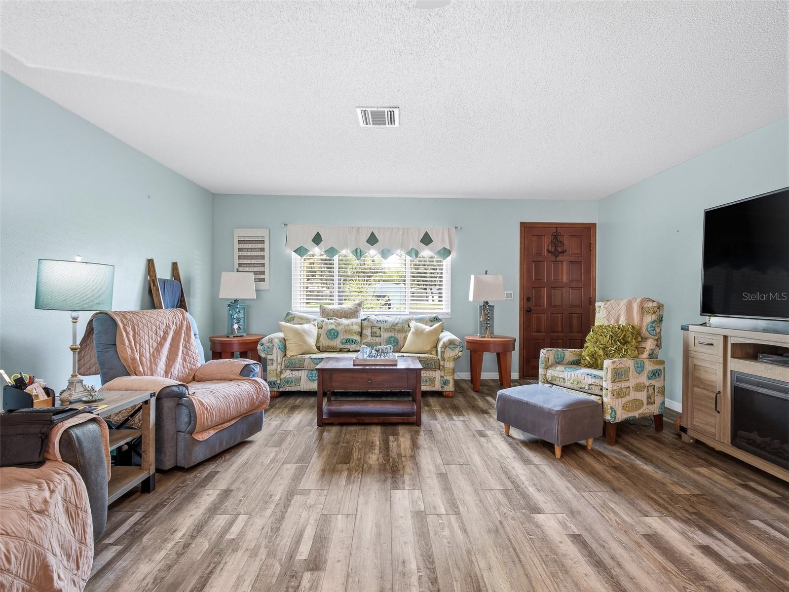 1915 KUMQUAT DR, EDGEWATER, FL, 32141