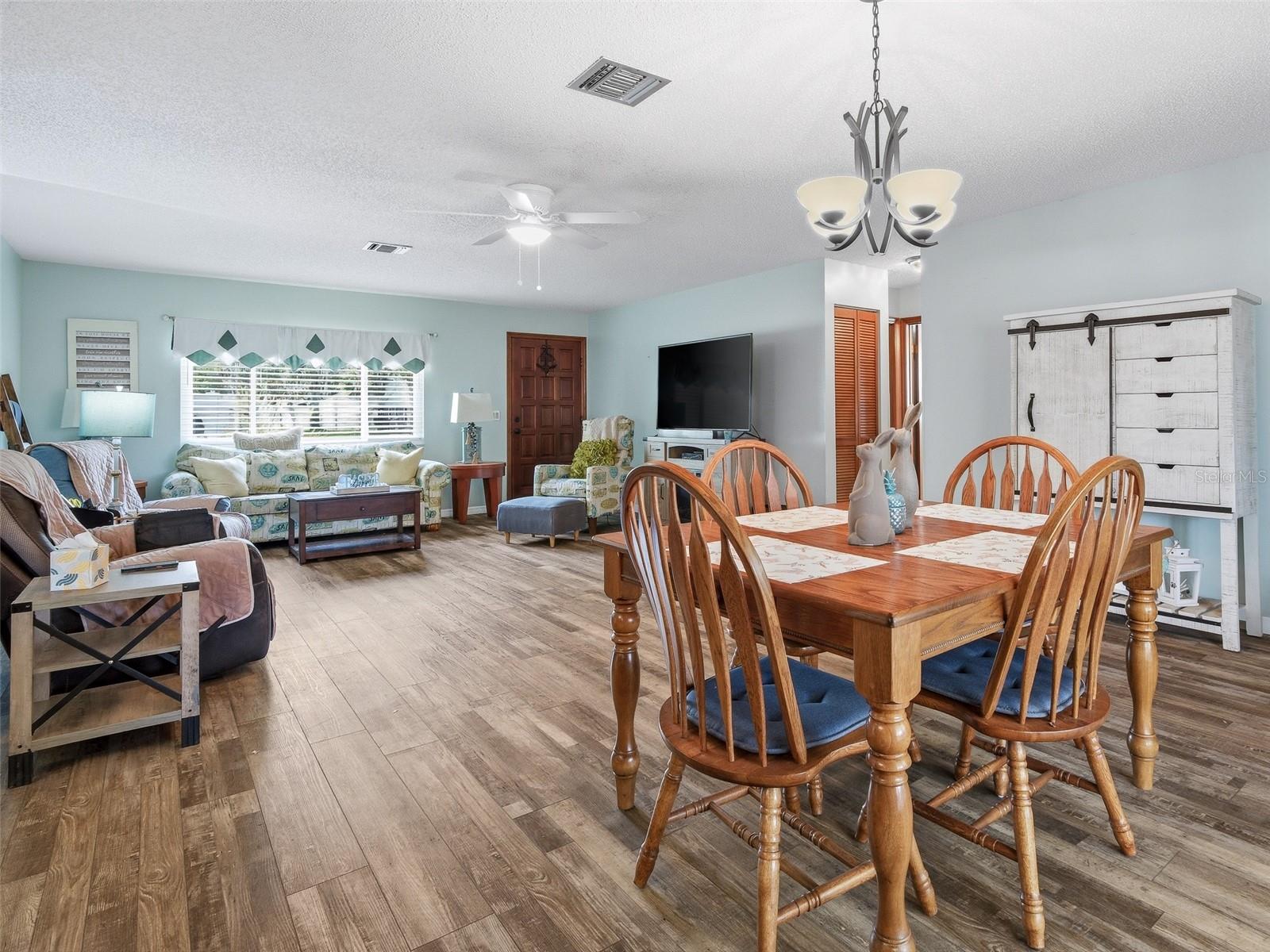 1915 KUMQUAT DR, EDGEWATER, FL, 32141