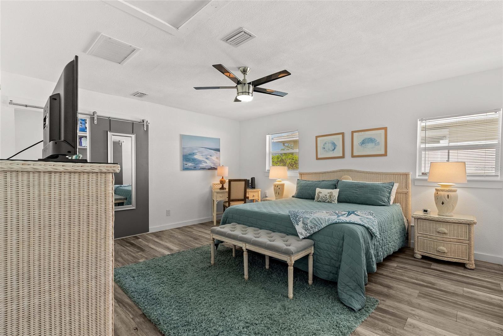 10943 90TH AVE, SEMINOLE, FL, 33772