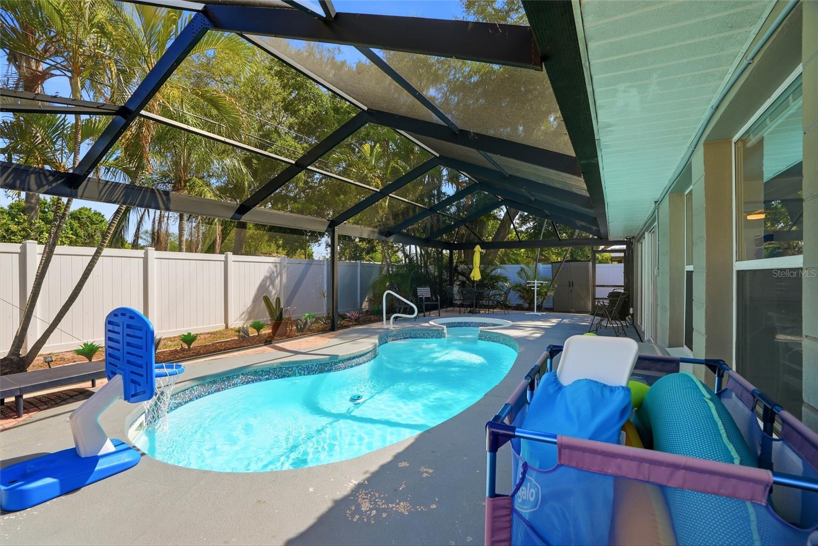 10943 90TH AVE, SEMINOLE, FL, 33772