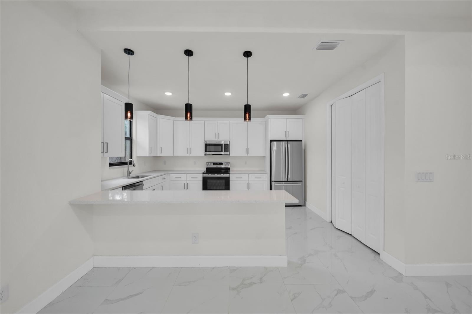 446 SKYLAND LN, PORT CHARLOTTE, FL, 33953