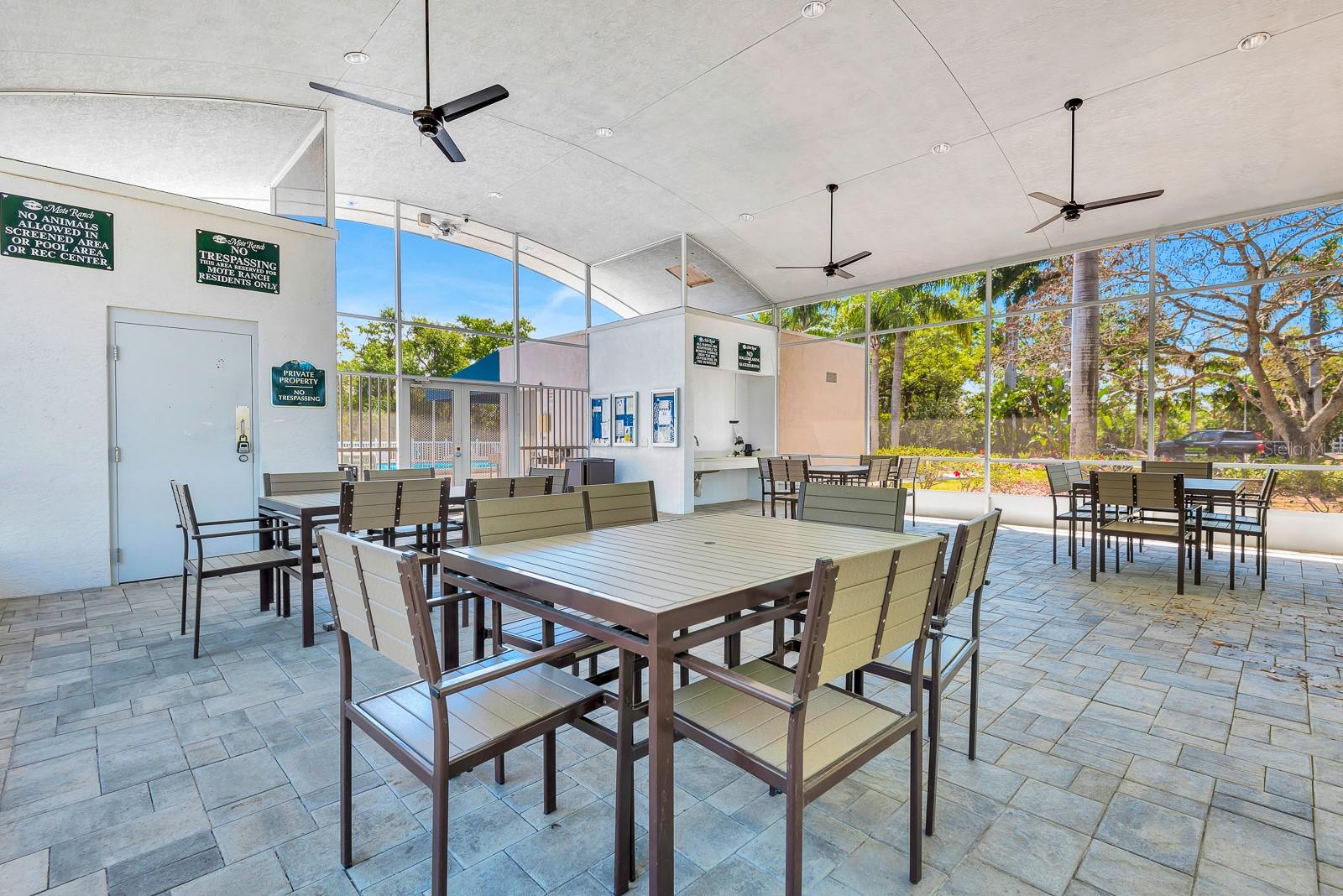 6835 WINSLOW ST, SARASOTA, FL, 34243