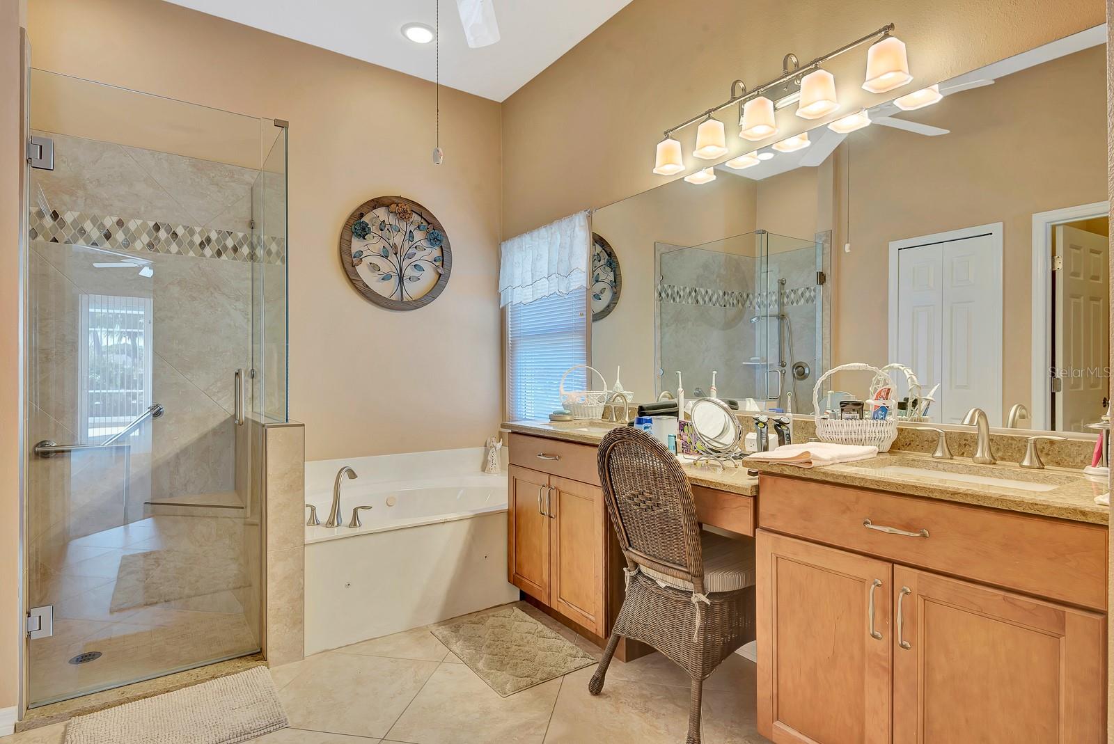 6835 WINSLOW ST, SARASOTA, FL, 34243