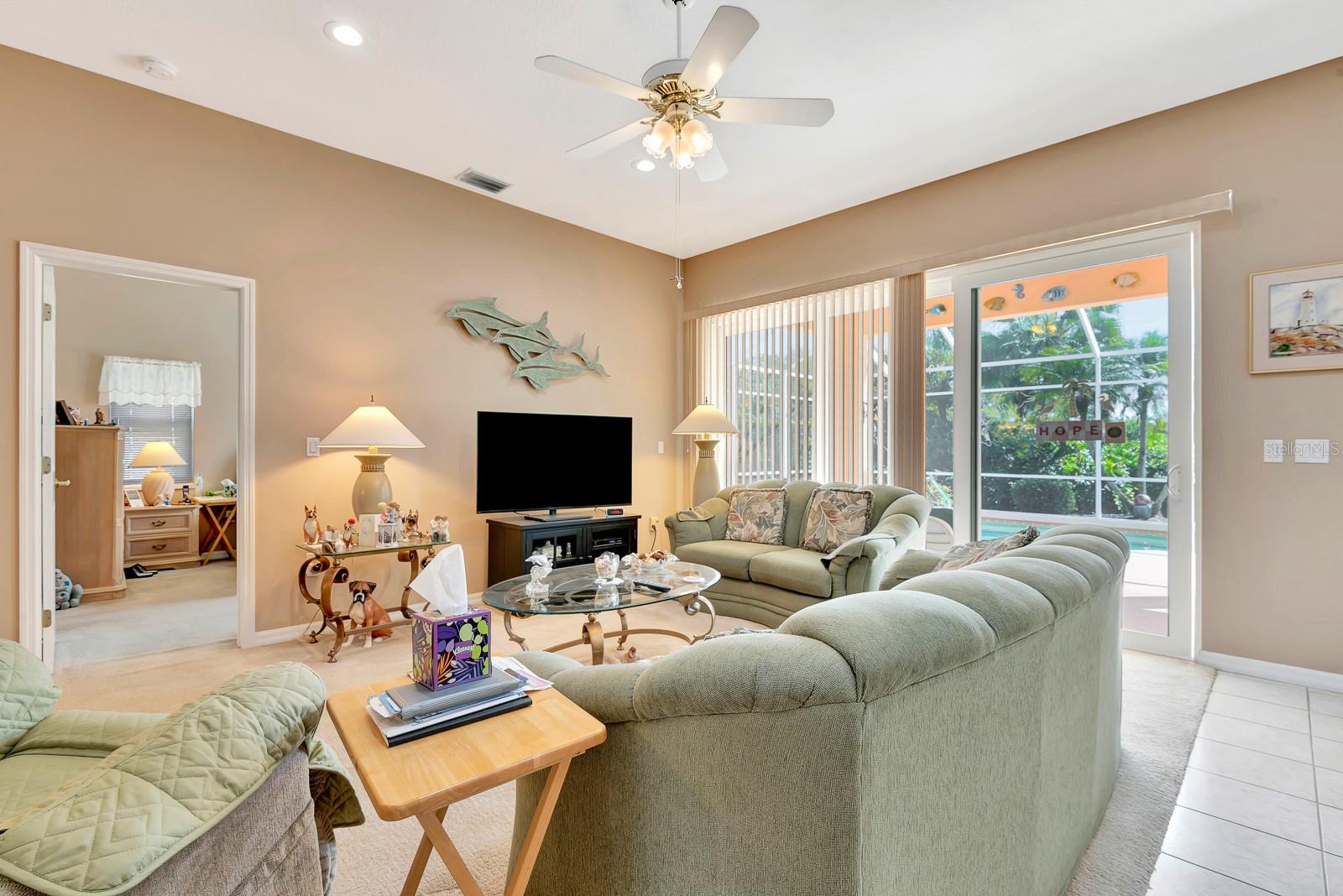 6835 WINSLOW ST, SARASOTA, FL, 34243