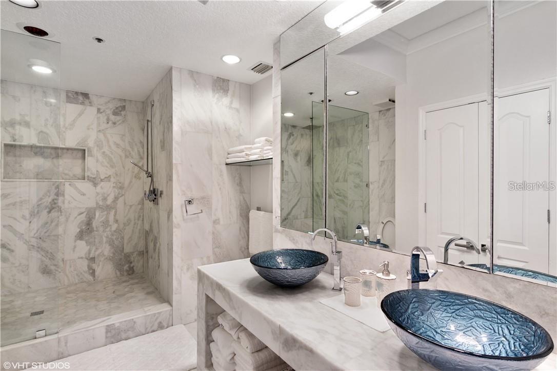 615 DREAM ISLAND RD #107, LONGBOAT KEY, FL, 34228