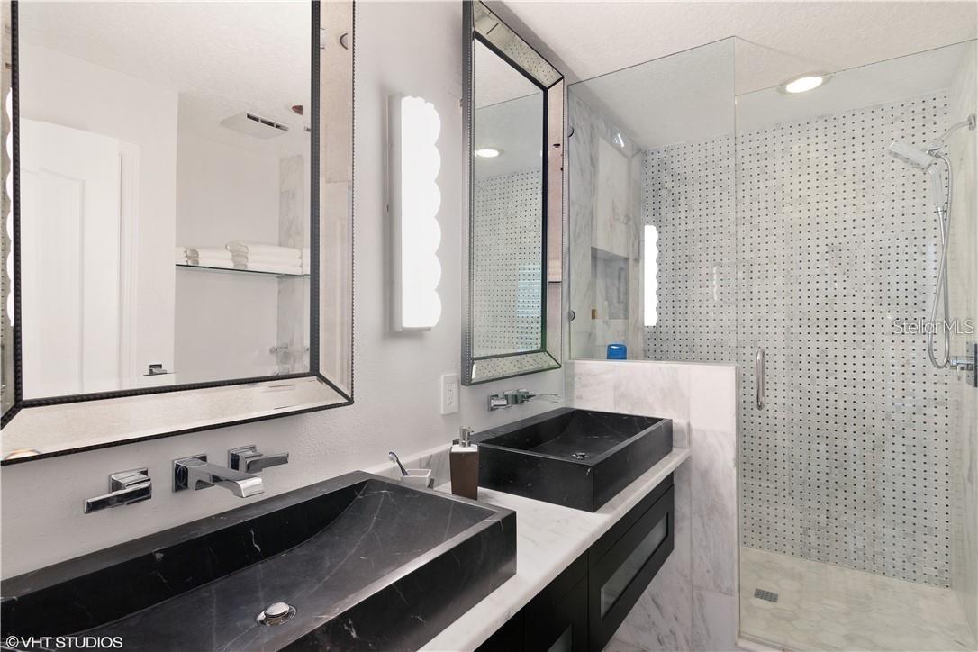 615 DREAM ISLAND RD #107, LONGBOAT KEY, FL, 34228