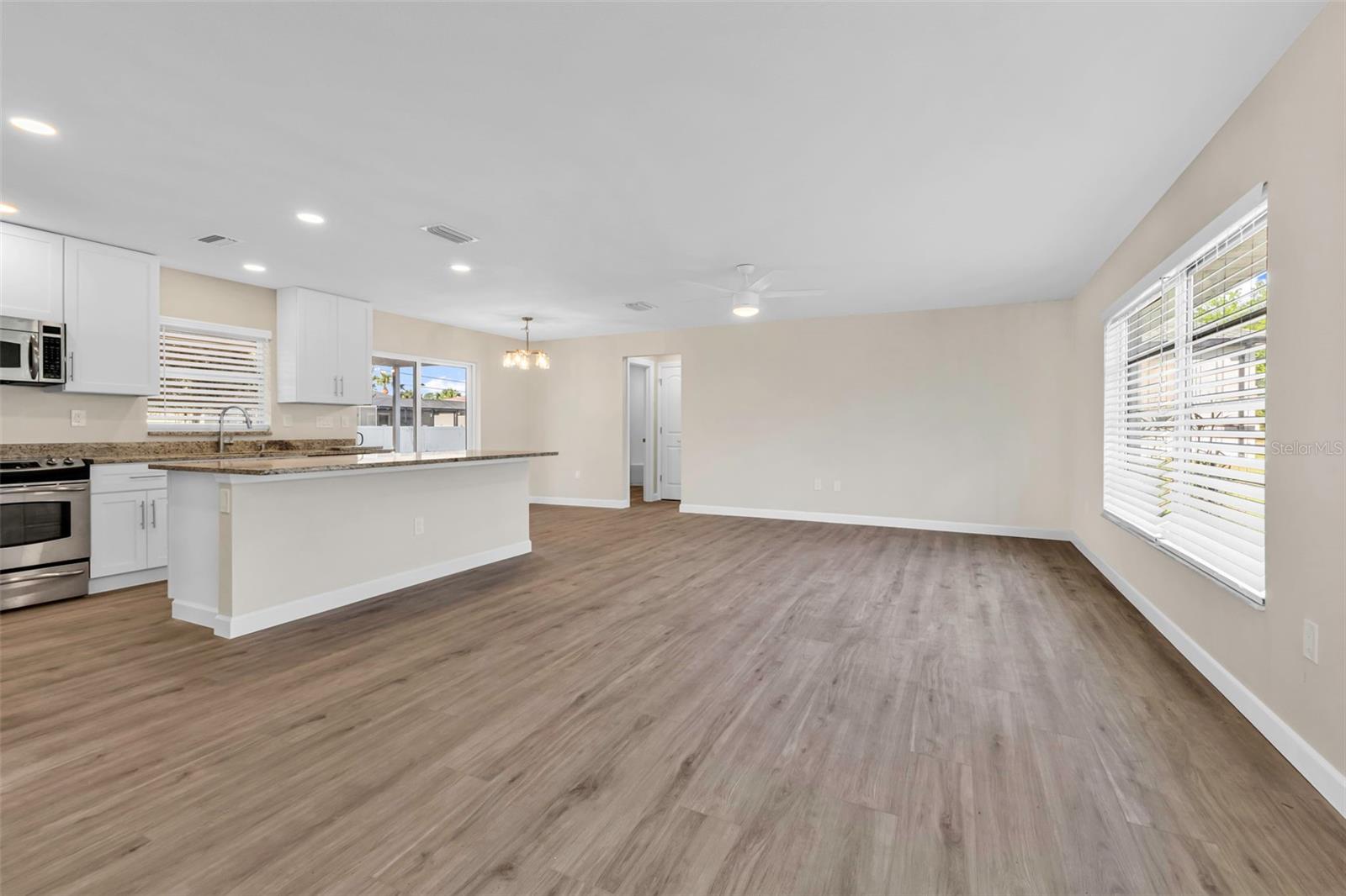 21025 PEACHLAND BLVD, PORT CHARLOTTE, FL, 33954