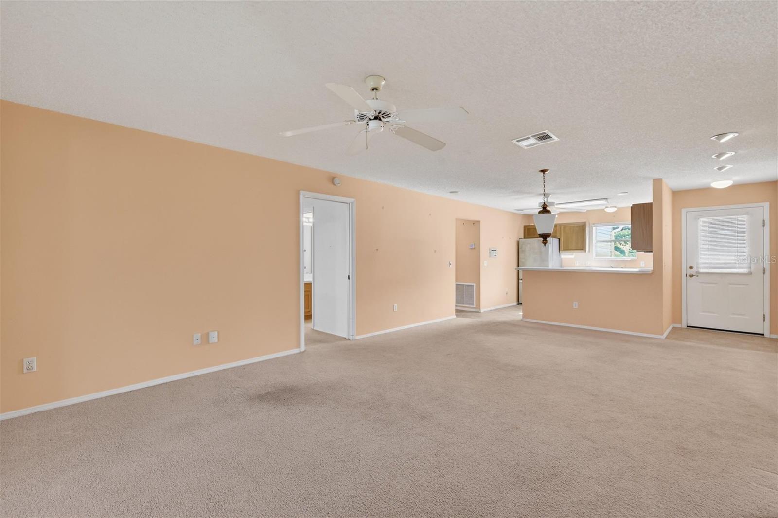 930 CAMINO DEL REY DR, THE VILLAGES, FL, 32159