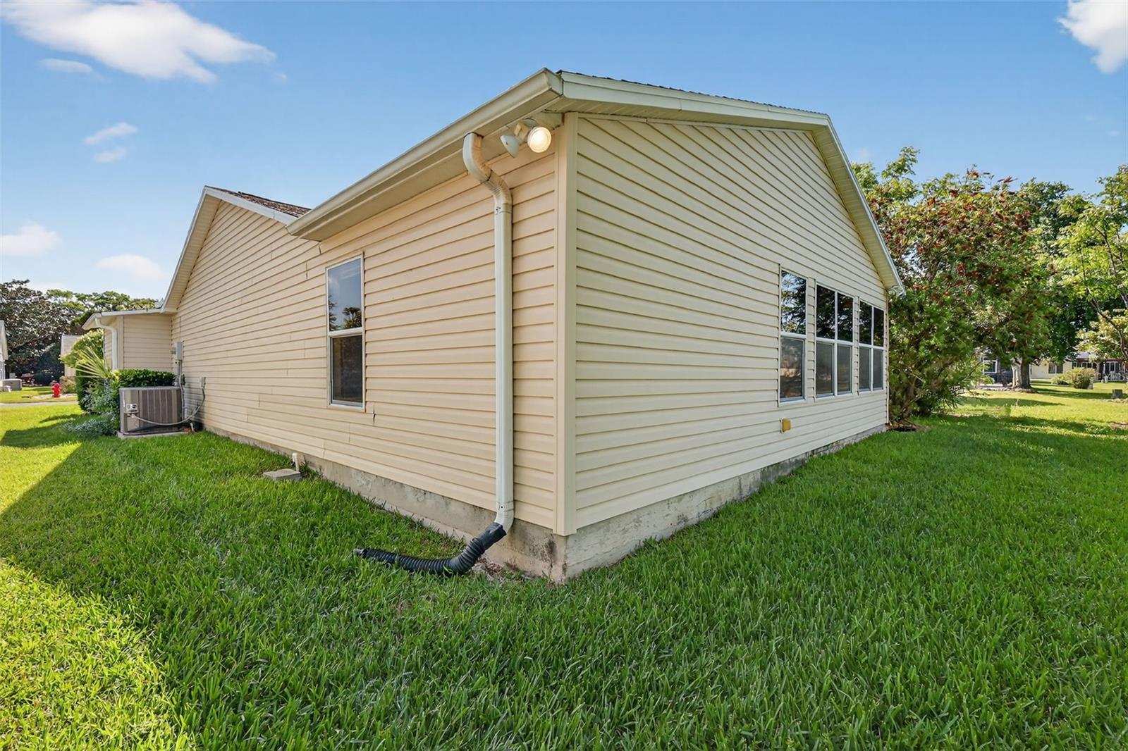 930 CAMINO DEL REY DR, THE VILLAGES, FL, 32159