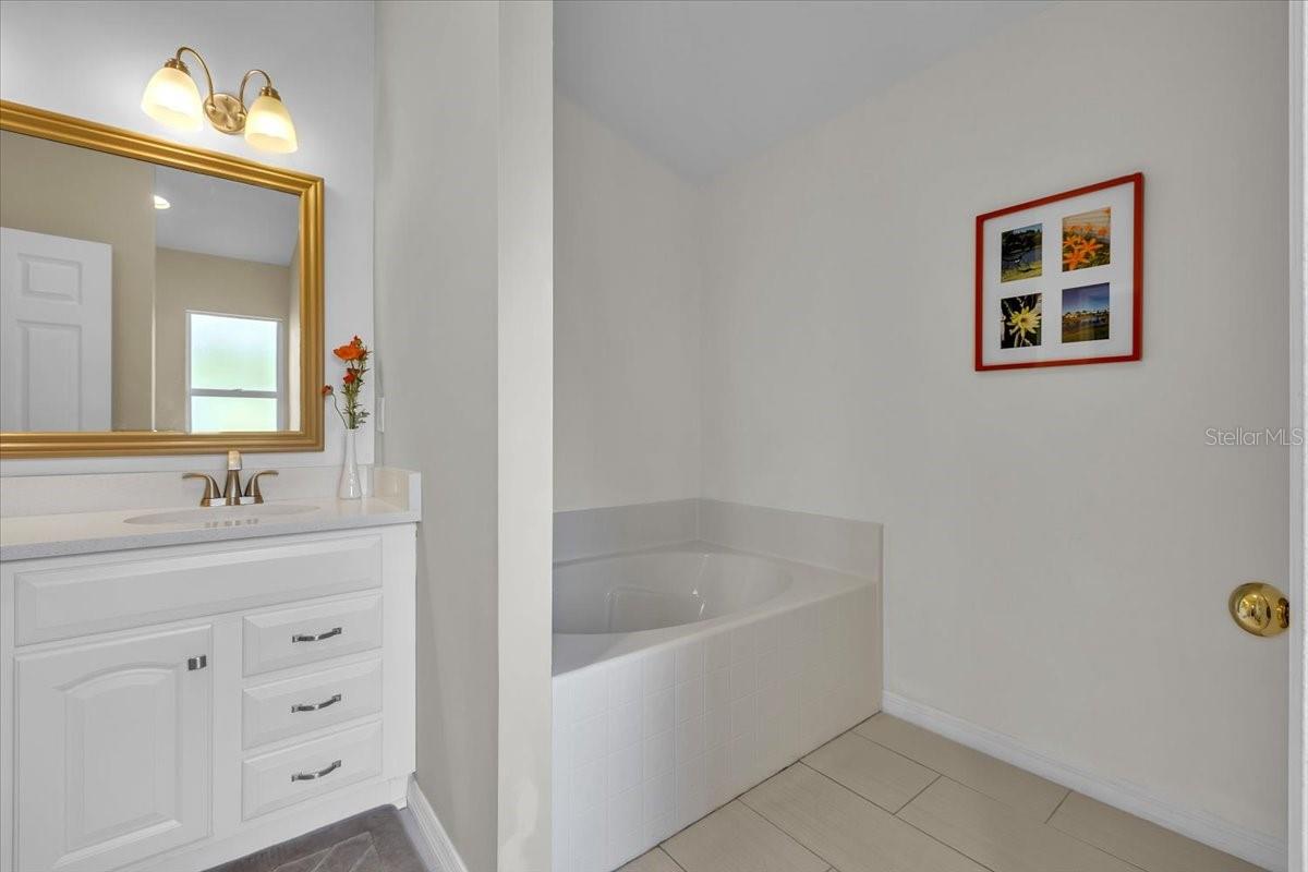 8571 GASSNER WAY, LEHIGH ACRES, FL, 33972