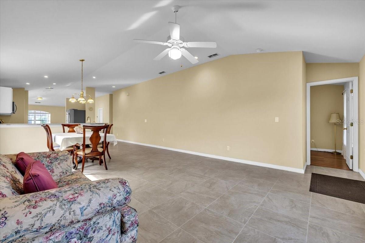 8571 GASSNER WAY, LEHIGH ACRES, FL, 33972
