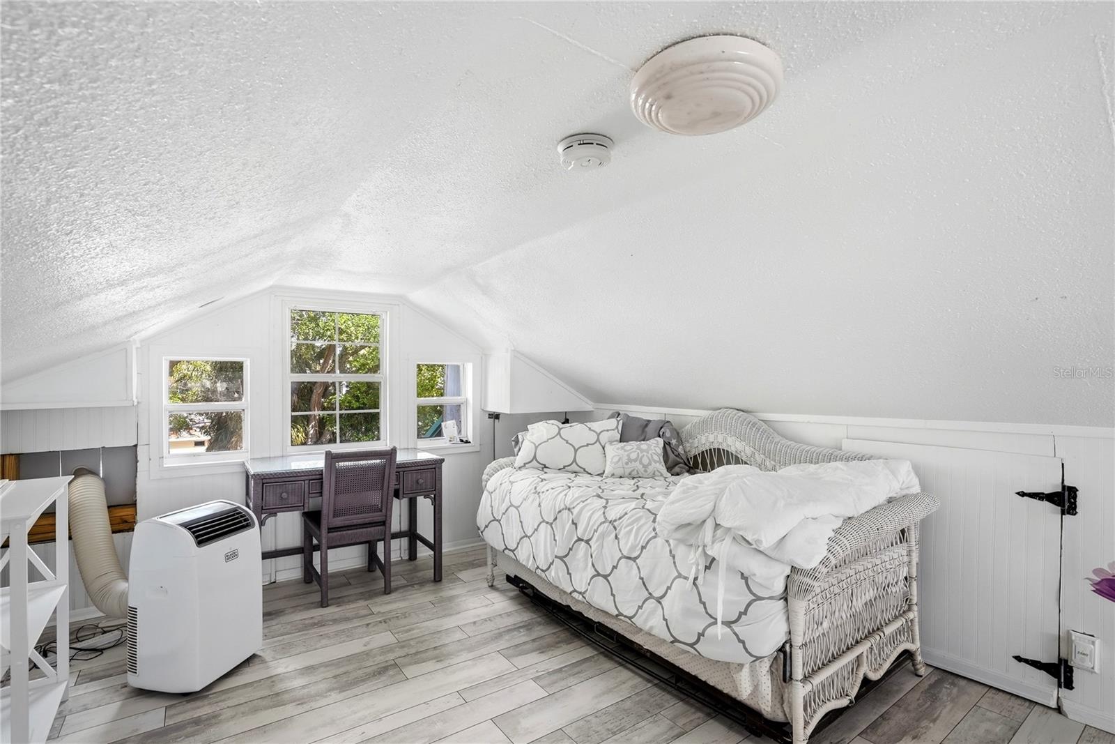 516 5TH AVE N, SAFETY HARBOR, FL, 34695