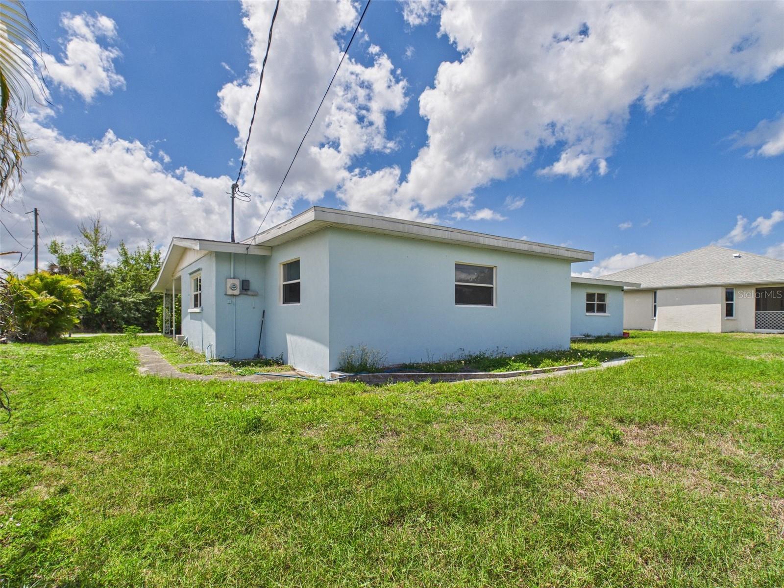 420 GREENWICH AVE NW, PORT CHARLOTTE, FL, 33952