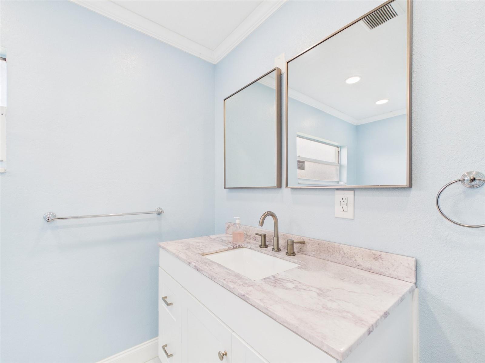 420 GREENWICH AVE NW, PORT CHARLOTTE, FL, 33952