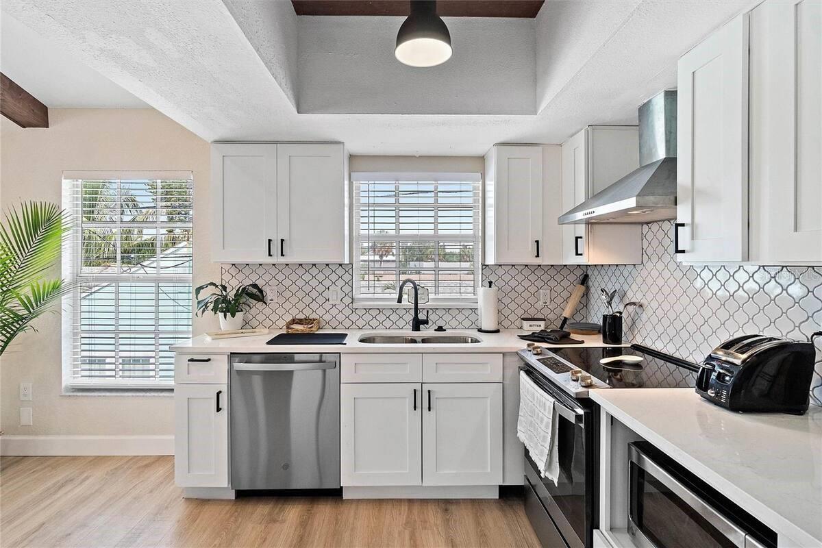 7615 COQUINA WAY, ST PETE BEACH, FL, 33706
