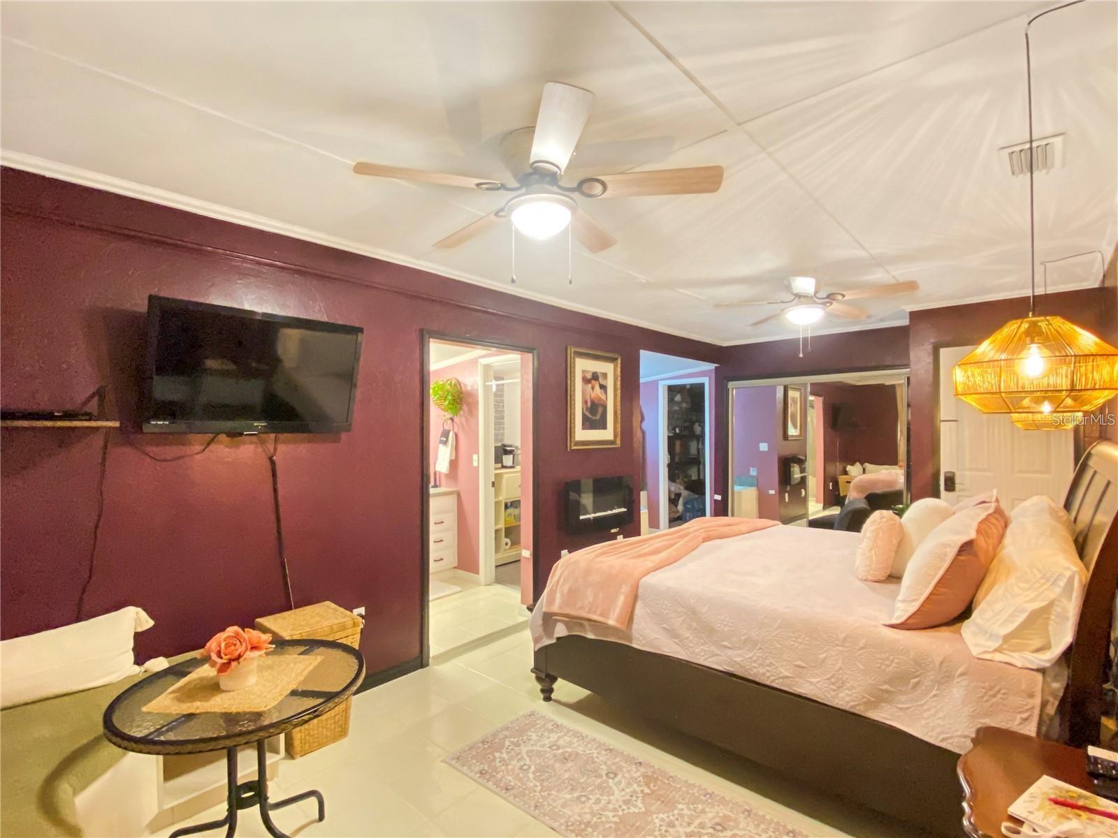 228 SE OAK HILL ST, LAKE CITY, FL, 32025