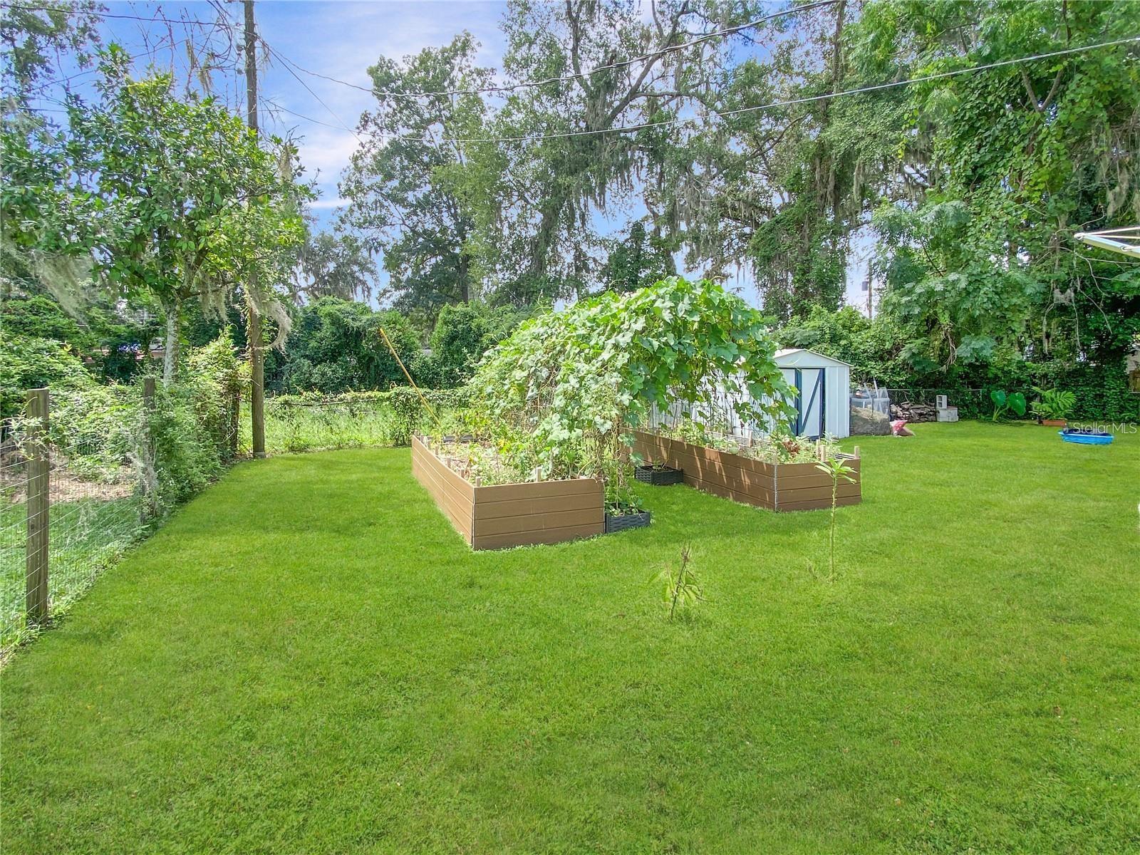 228 SE OAK HILL ST, LAKE CITY, FL, 32025