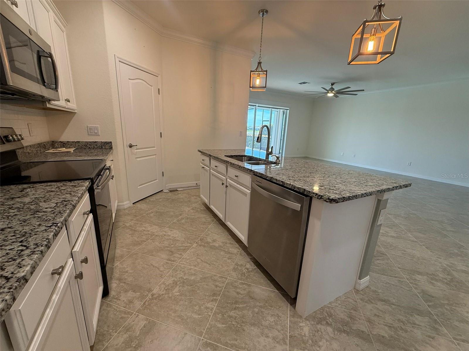 15153 SPANISH POINT DR, PORT CHARLOTTE, FL, 33981