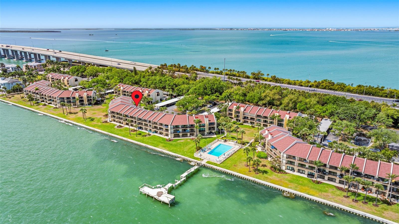 Amenities include:  fishing dock