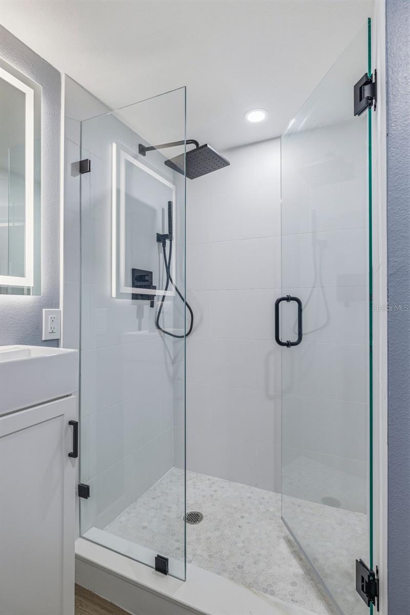 Guest bath next to bedroom 2