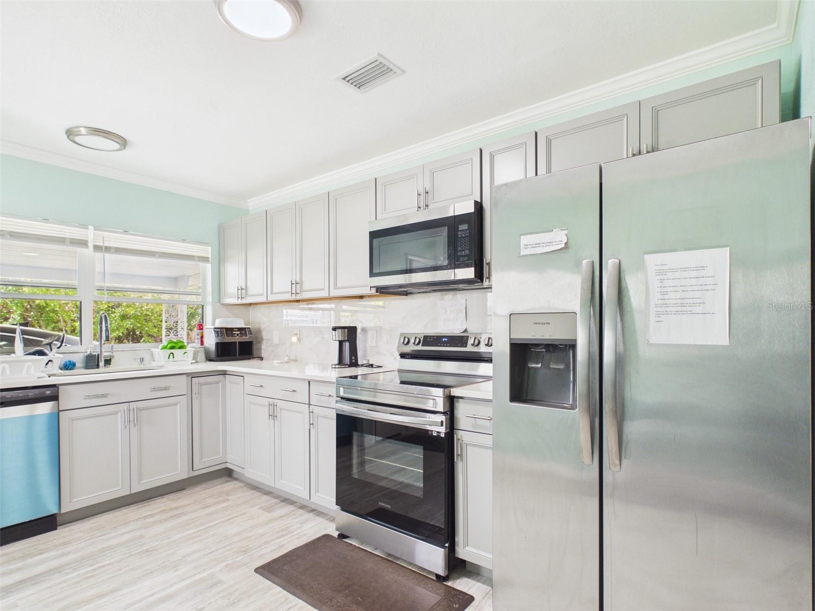 420 GREENWICH AVE NW, PORT CHARLOTTE, FL, 33952