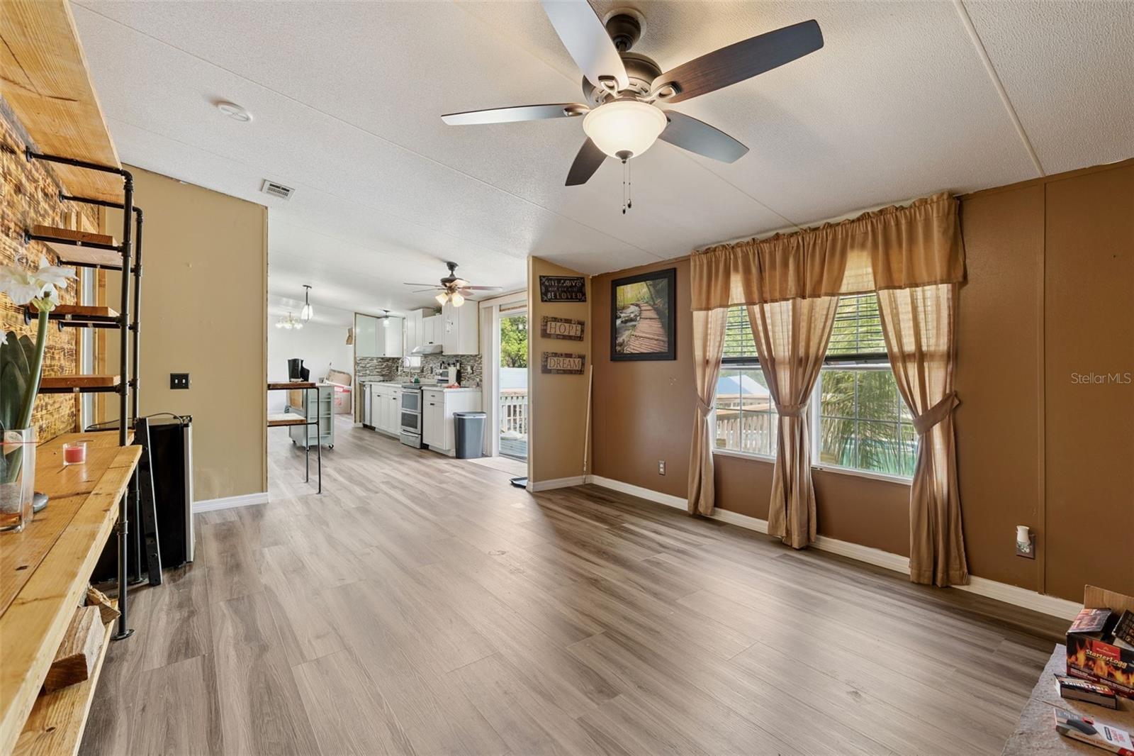 33601 TAMMY LN, WESLEY CHAPEL, FL, 33543
