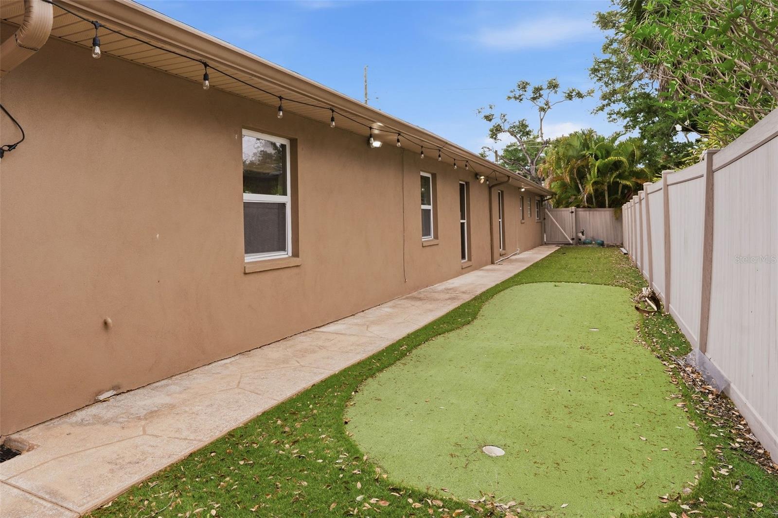 2121 PARK ST N, ST PETERSBURG, FL, 33710