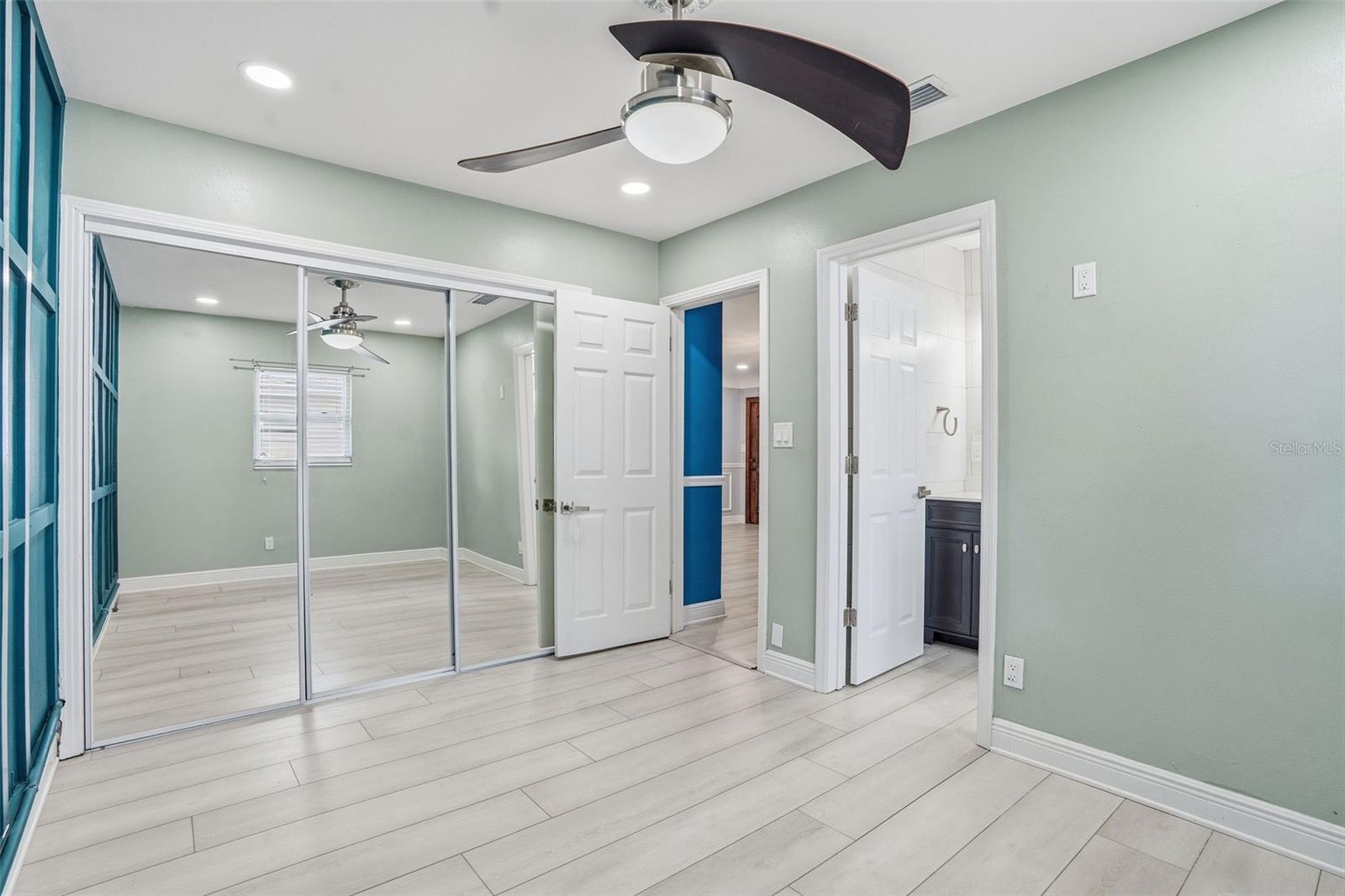 2121 PARK ST N, ST PETERSBURG, FL, 33710