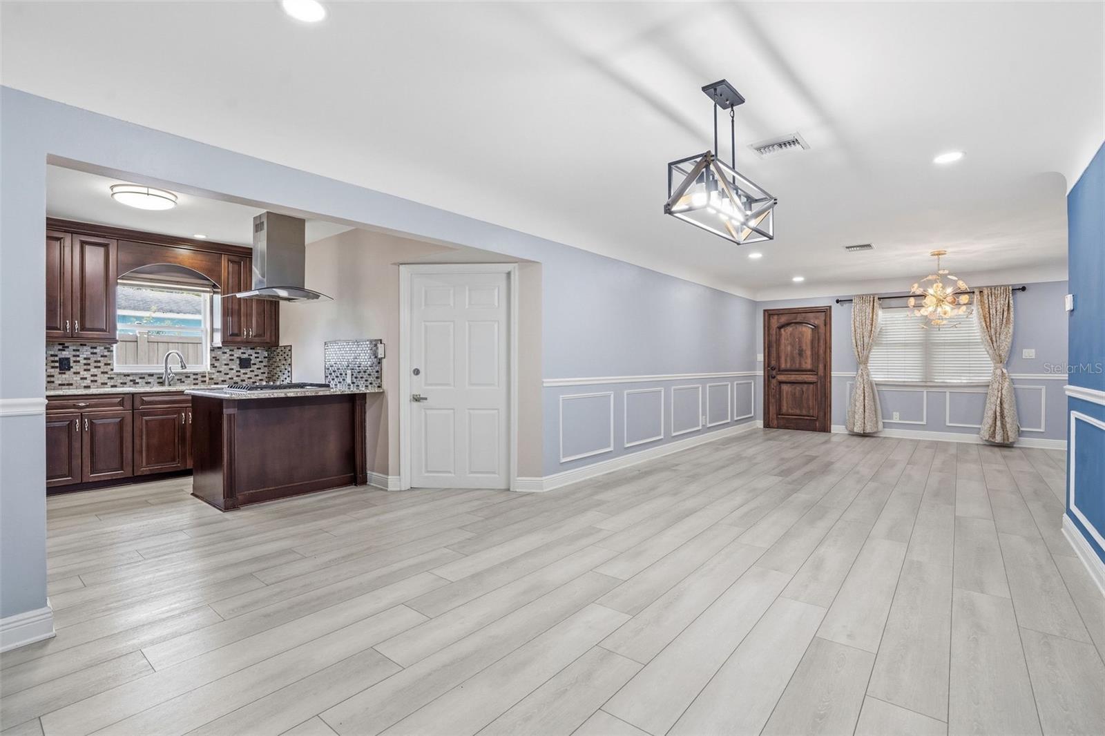 2121 PARK ST N, ST PETERSBURG, FL, 33710