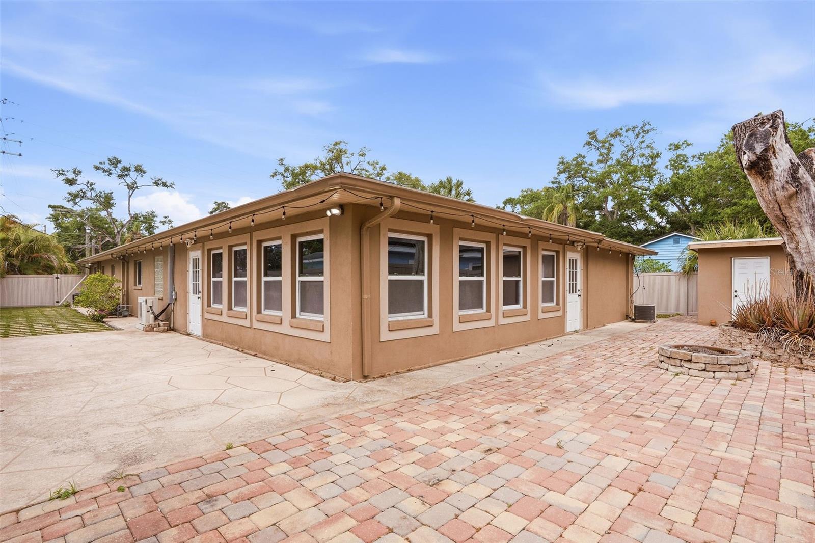 2121 PARK ST N, ST PETERSBURG, FL, 33710