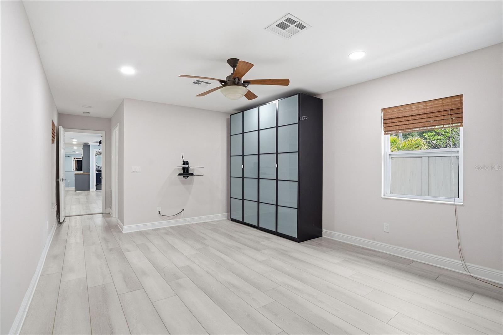 2121 PARK ST N, ST PETERSBURG, FL, 33710