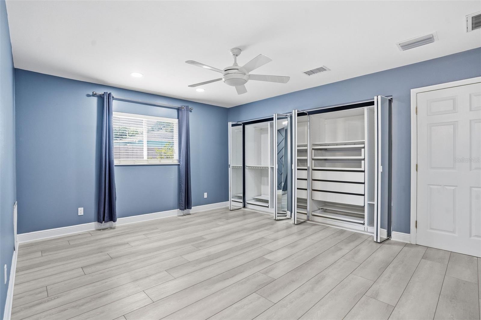 2121 PARK ST N, ST PETERSBURG, FL, 33710